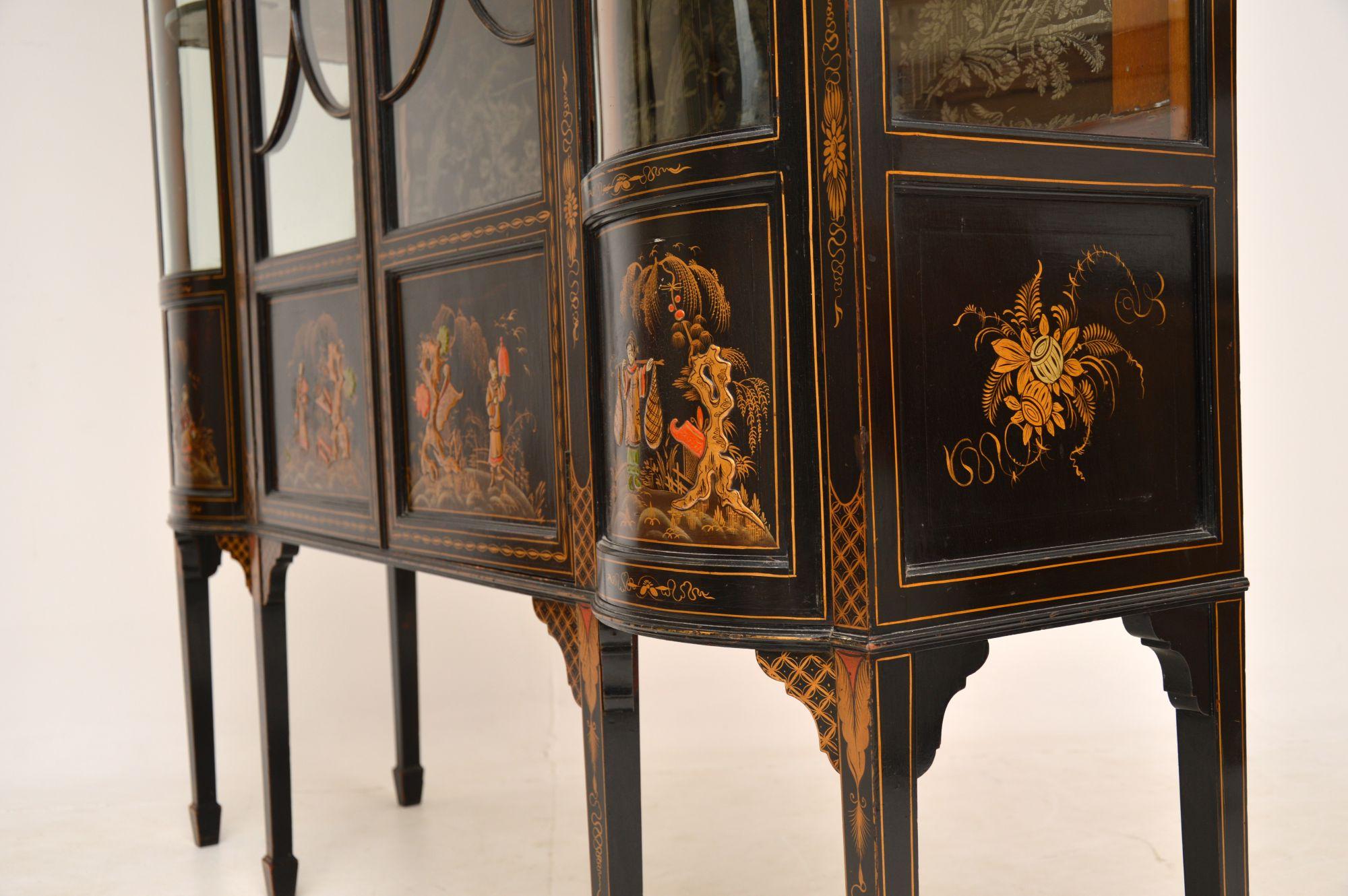Antique Lacquered Chinoiserie Display Cabinet 6