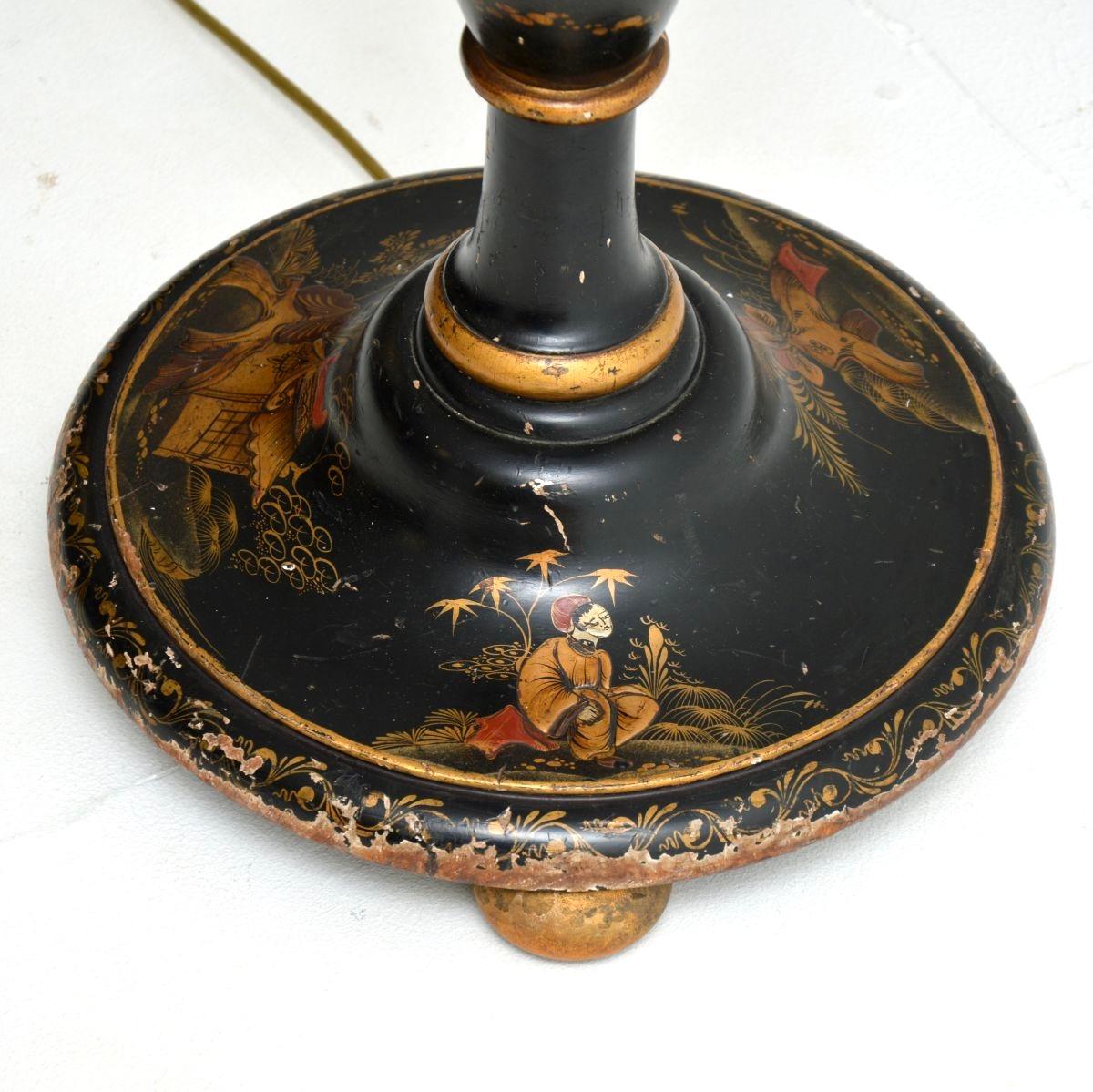 Début du 20ème siècle Lampadaire laqué ancien style chinoiseries en vente