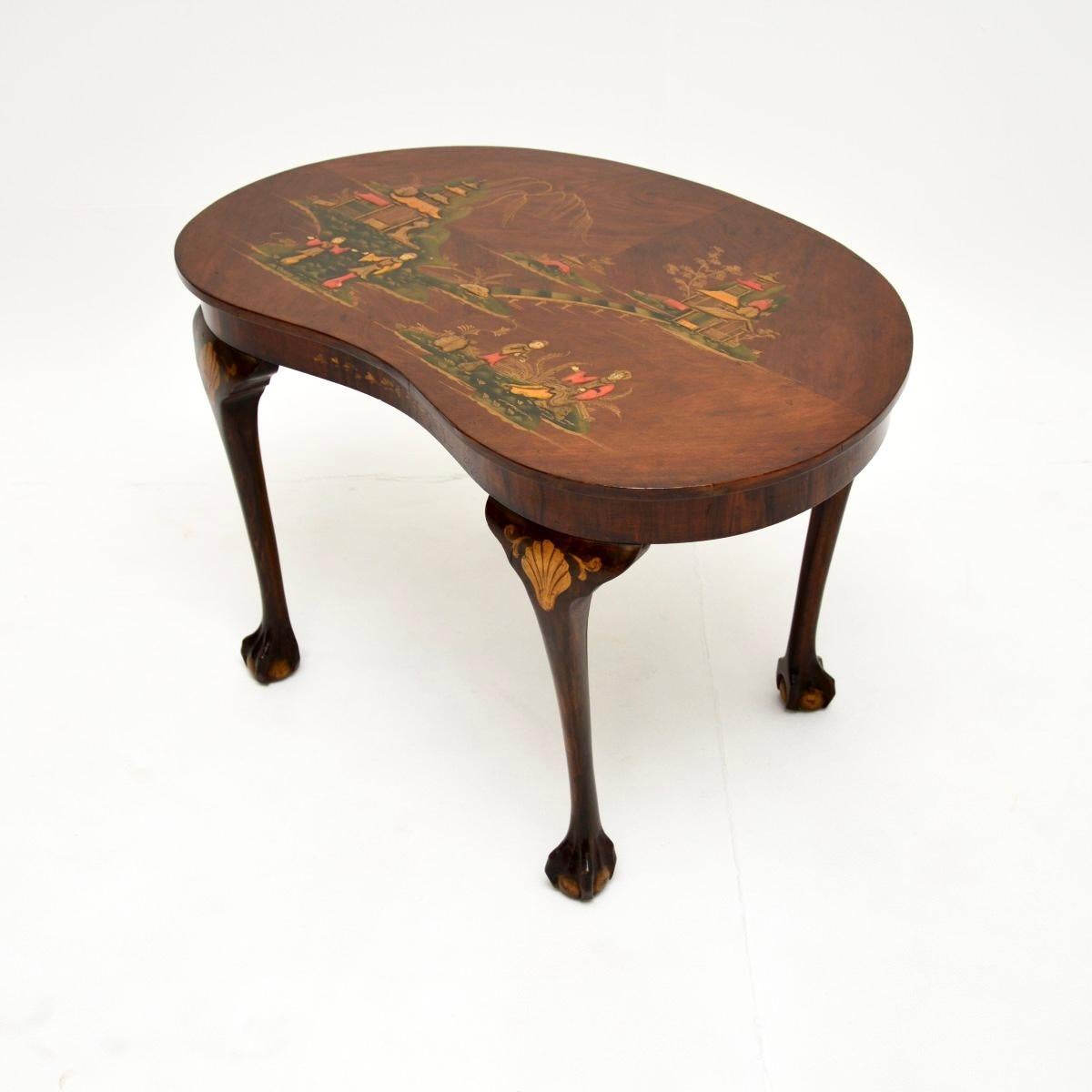 British Antique Lacquered Chinoiserie Kidney Shaped Coffee Table