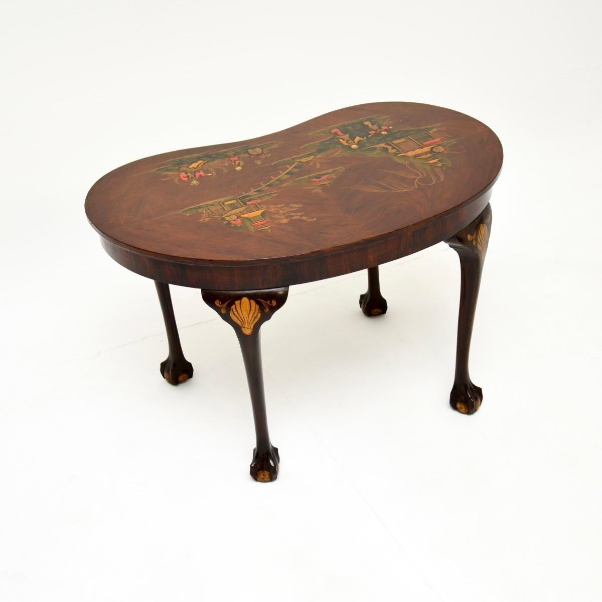 Antique Lacquered Chinoiserie Kidney Shaped Coffee Table In Good Condition In London, GB