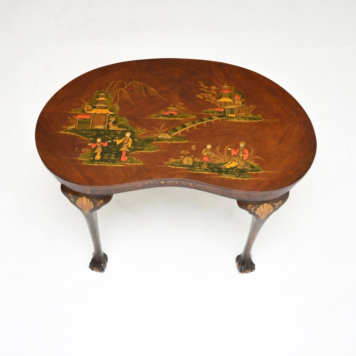 Early 20th Century Antique Lacquered Chinoiserie Kidney Shaped Coffee Table