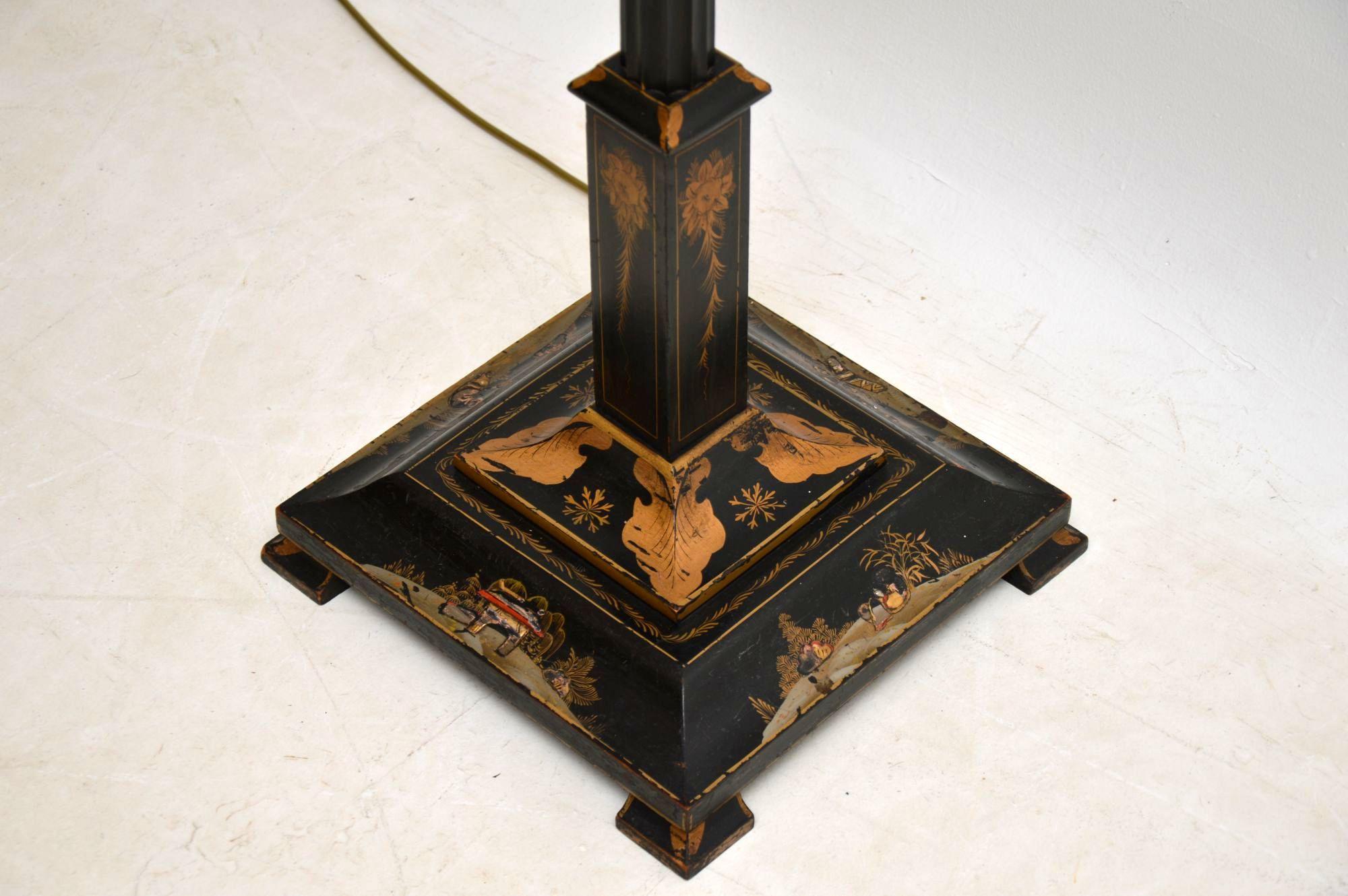 Antique Lacquered Chinoiserie Lamp Stand In Good Condition In London, GB