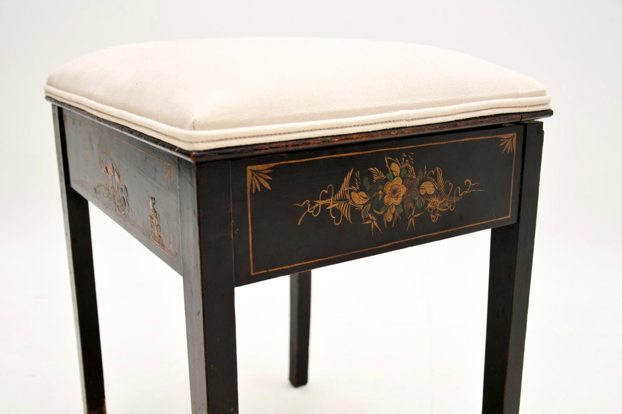 Antique Lacquered Chinoiserie Piano Stool For Sale 5