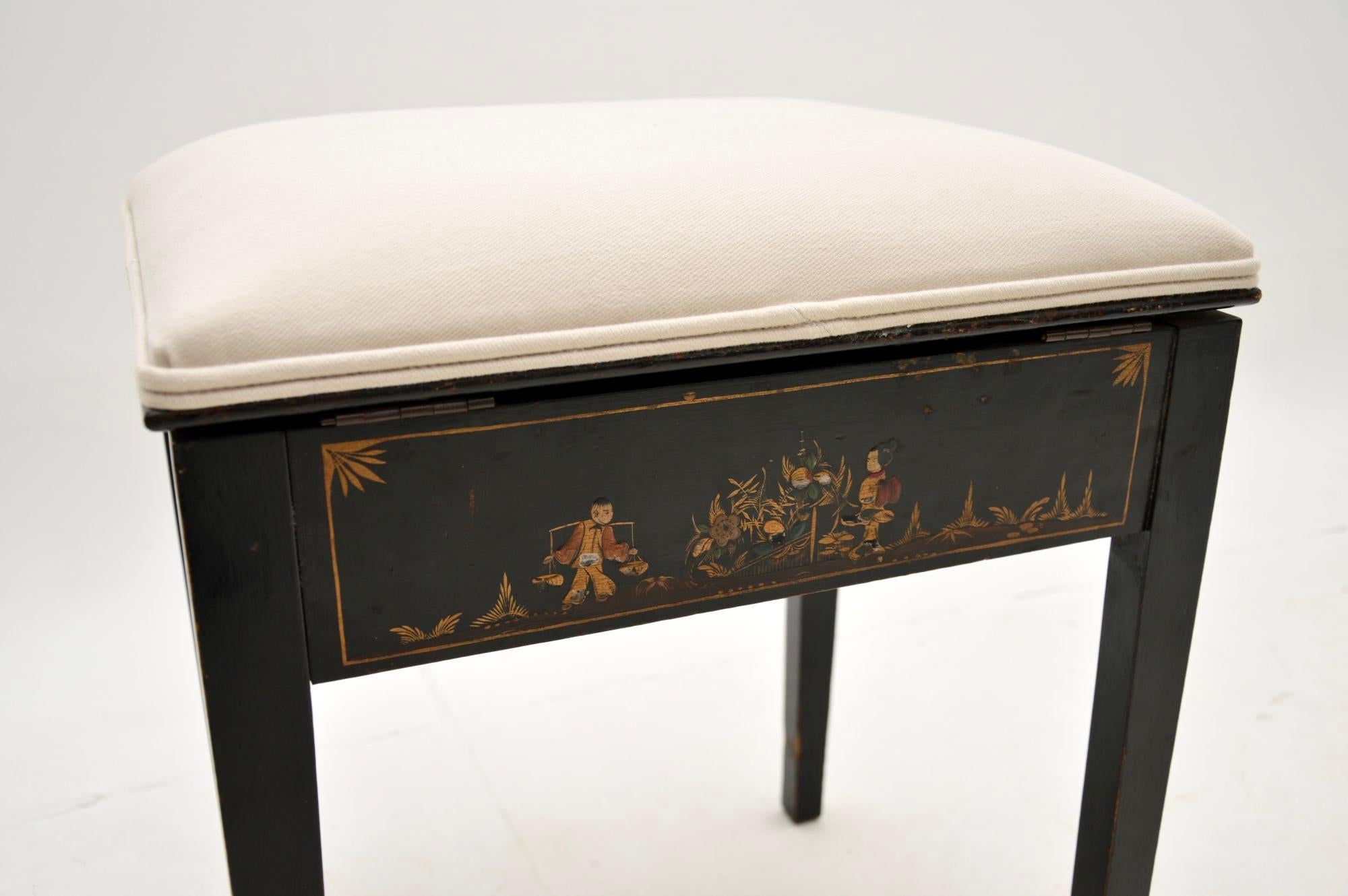 Antique Lacquered Chinoiserie Piano Stool For Sale 3