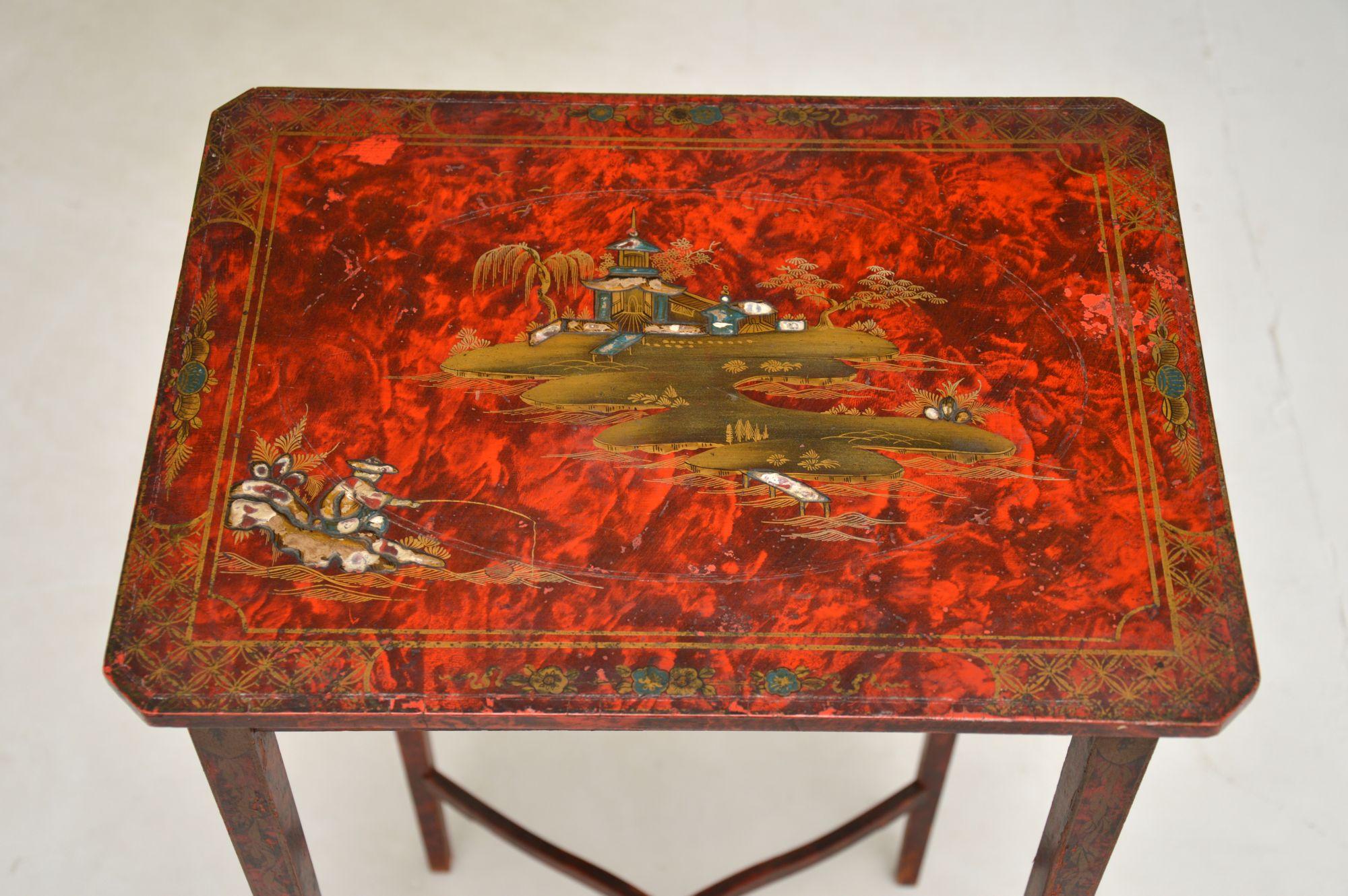 Antique Lacquered Chinoiserie Side Table In Good Condition For Sale In London, GB