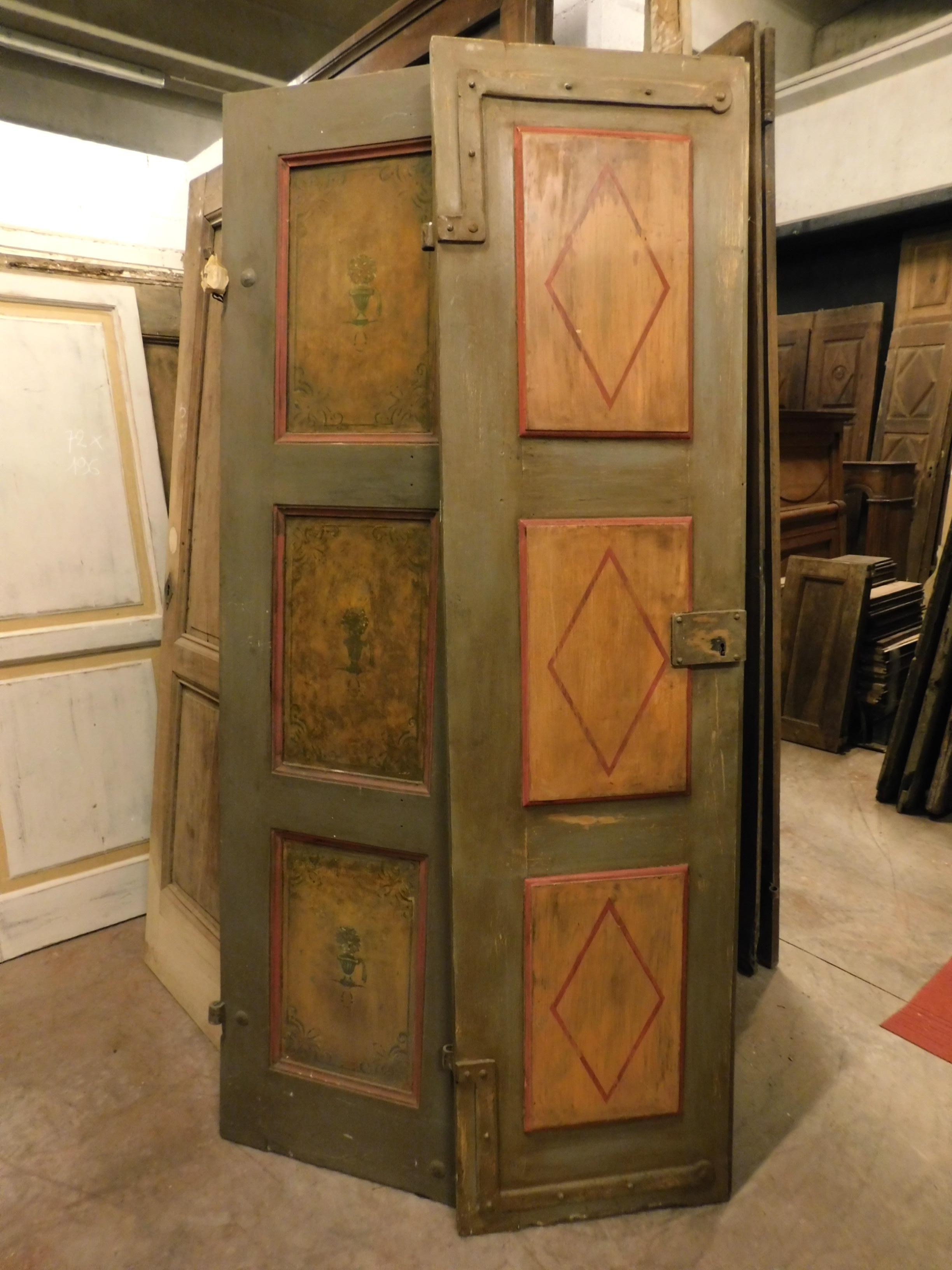 Antique Lacquered Double Door, 19th Century, Italy In Good Condition In Cuneo, Italy (CN)