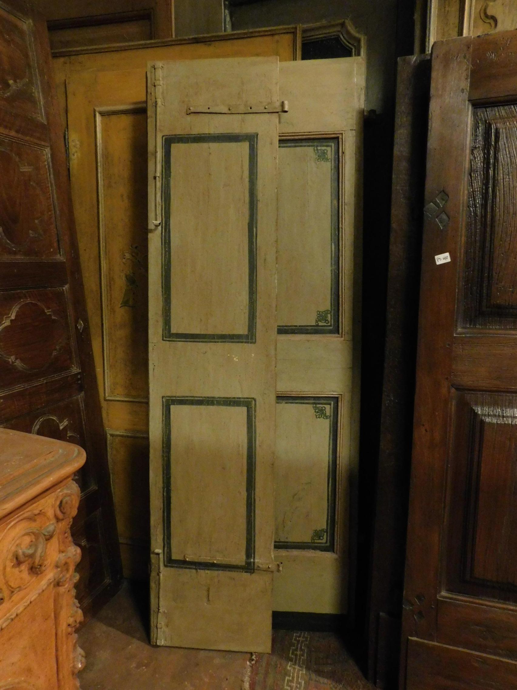 Antique Lacquered Double Door, Beige with Green Decorations, Original Irons For Sale 4
