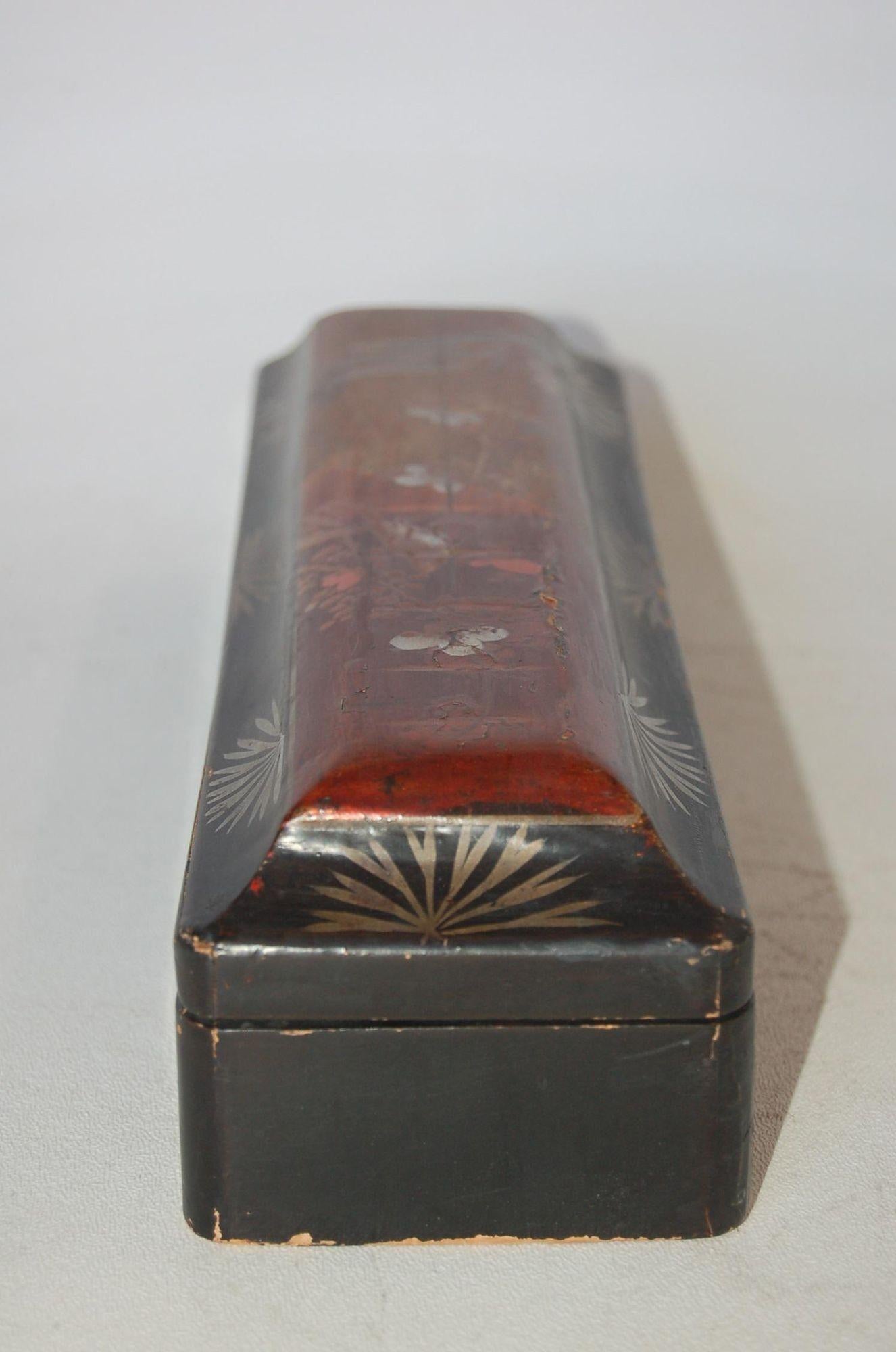 Antique Lacquered Japenese Wood Keepsake Trinket Box, circa 1920s For Sale 2