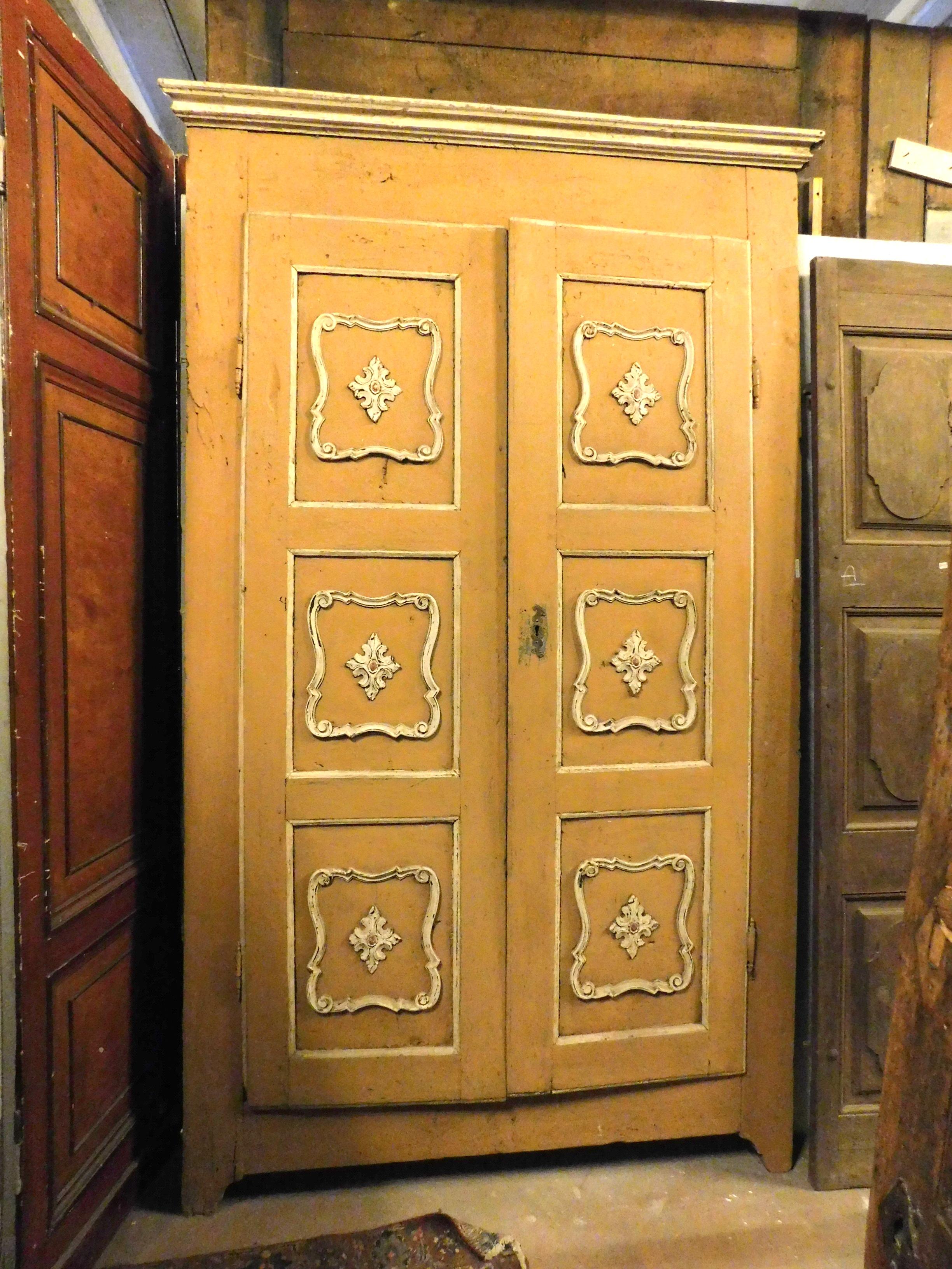 19th Century Antique Lacquered Wall Cabinet Double Doors, Yellow/White Cupboard, '800 Italy For Sale