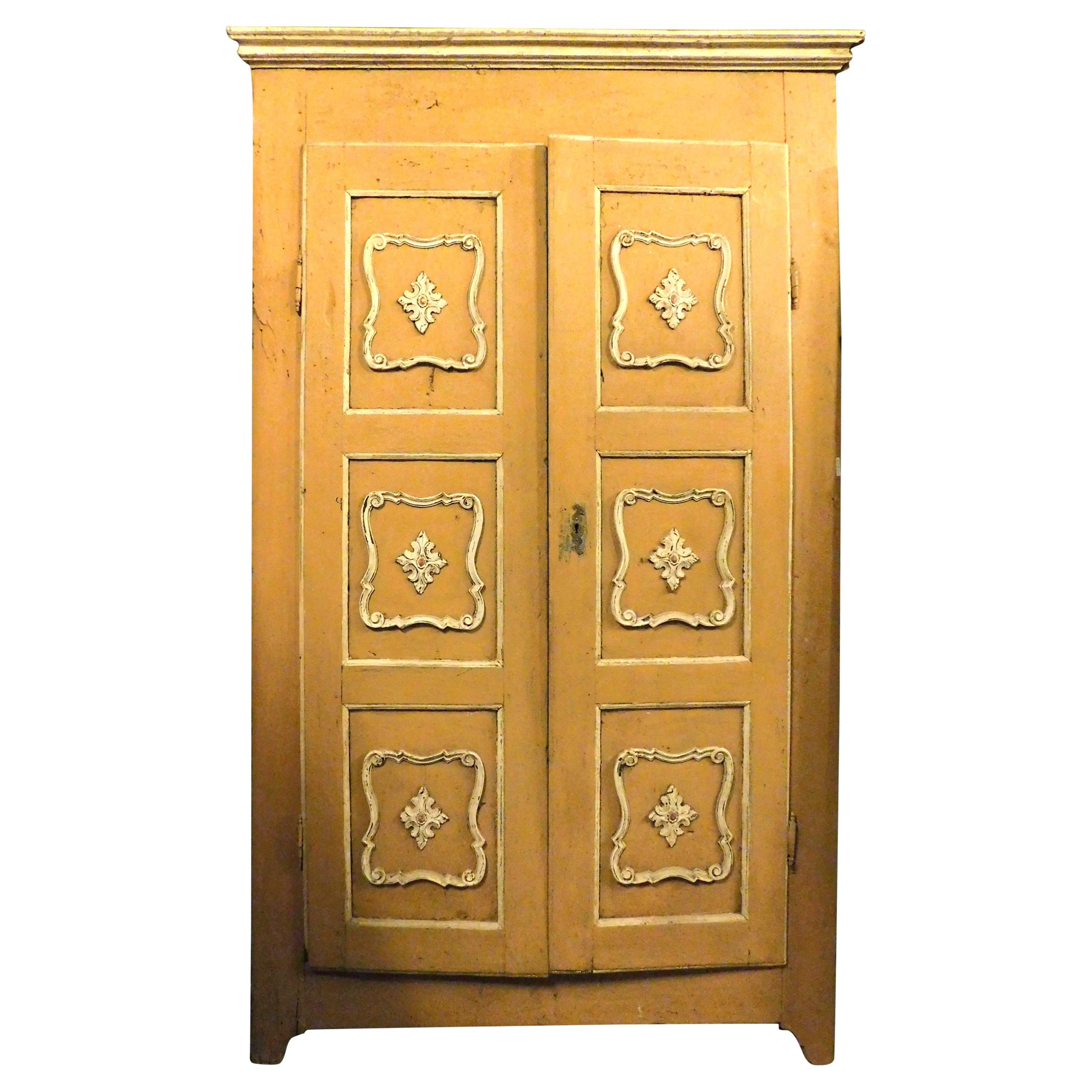 Antique Lacquered Wall Cabinet Double Doors, Yellow/White Cupboard, '800 Italy For Sale