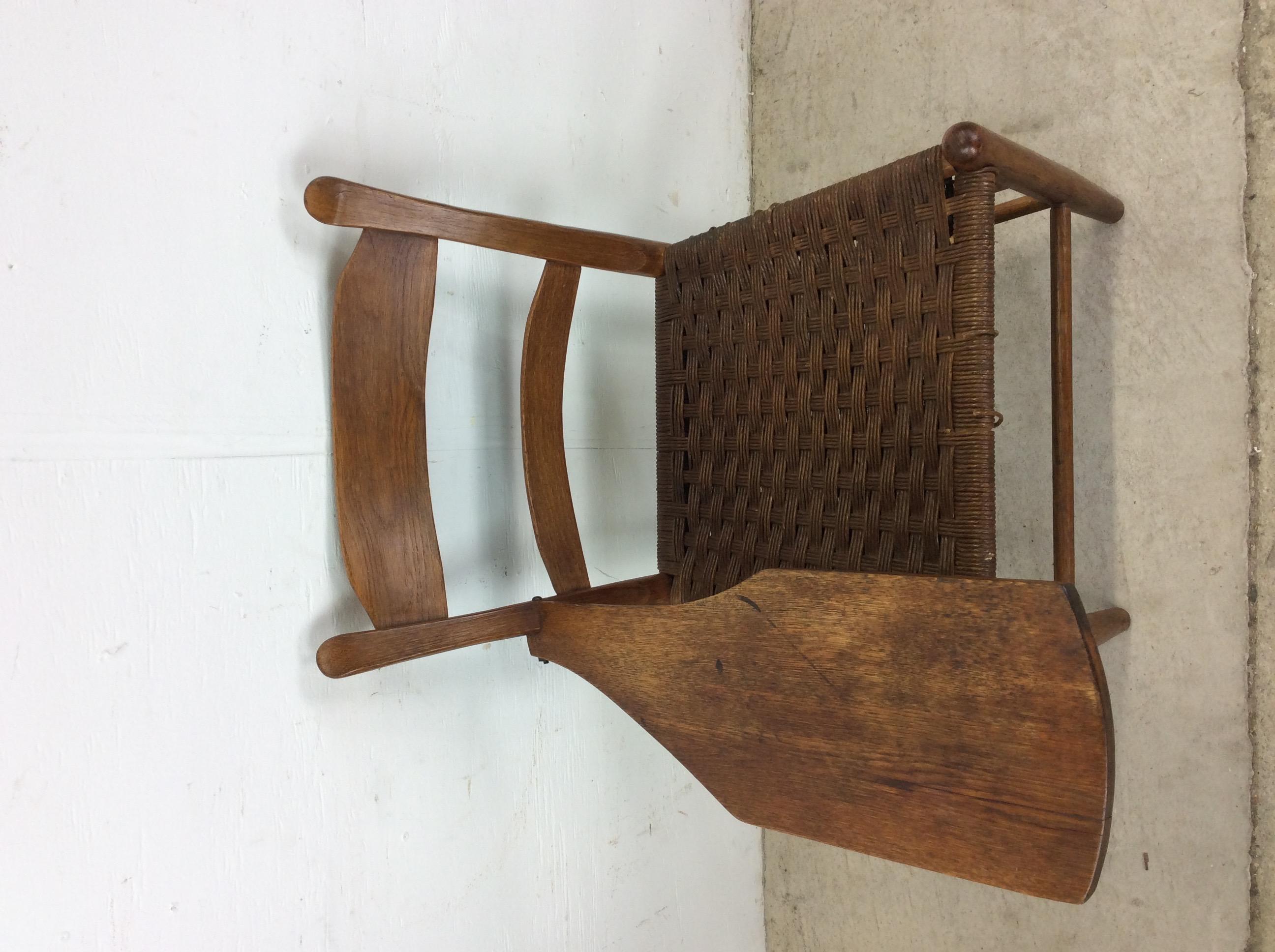 Chaise d'écriture ancienne à dossier en échelle avec siège en jonc Bon état - En vente à Freehold, NJ