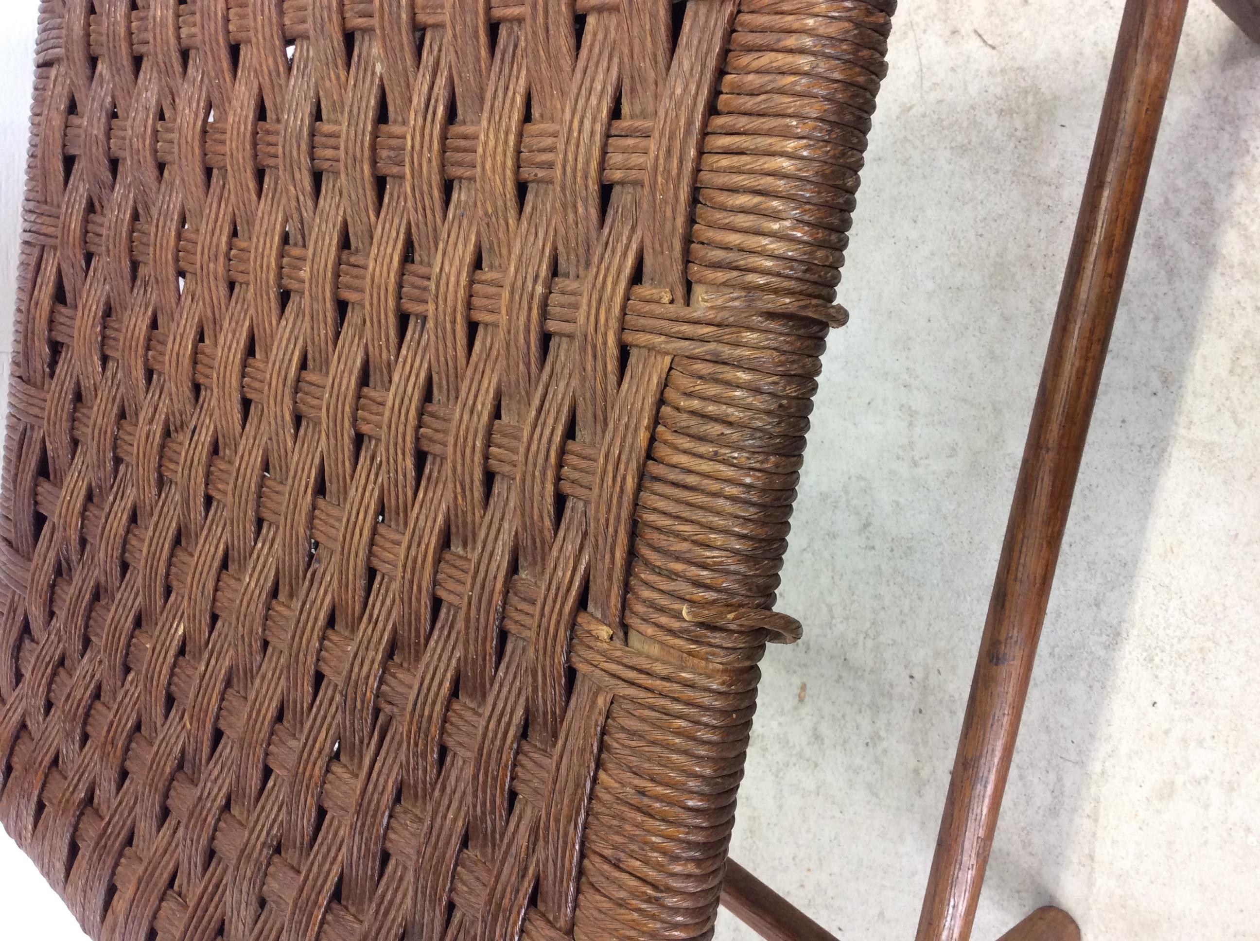 Chaise d'écriture ancienne à dossier en échelle avec siège en jonc en vente 1