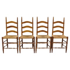 Antike, primitive, rustikale, rustikale Esszimmerstühle aus Eicheholz mit Leiterrückenlehne und Binsensitz - 4er-Set