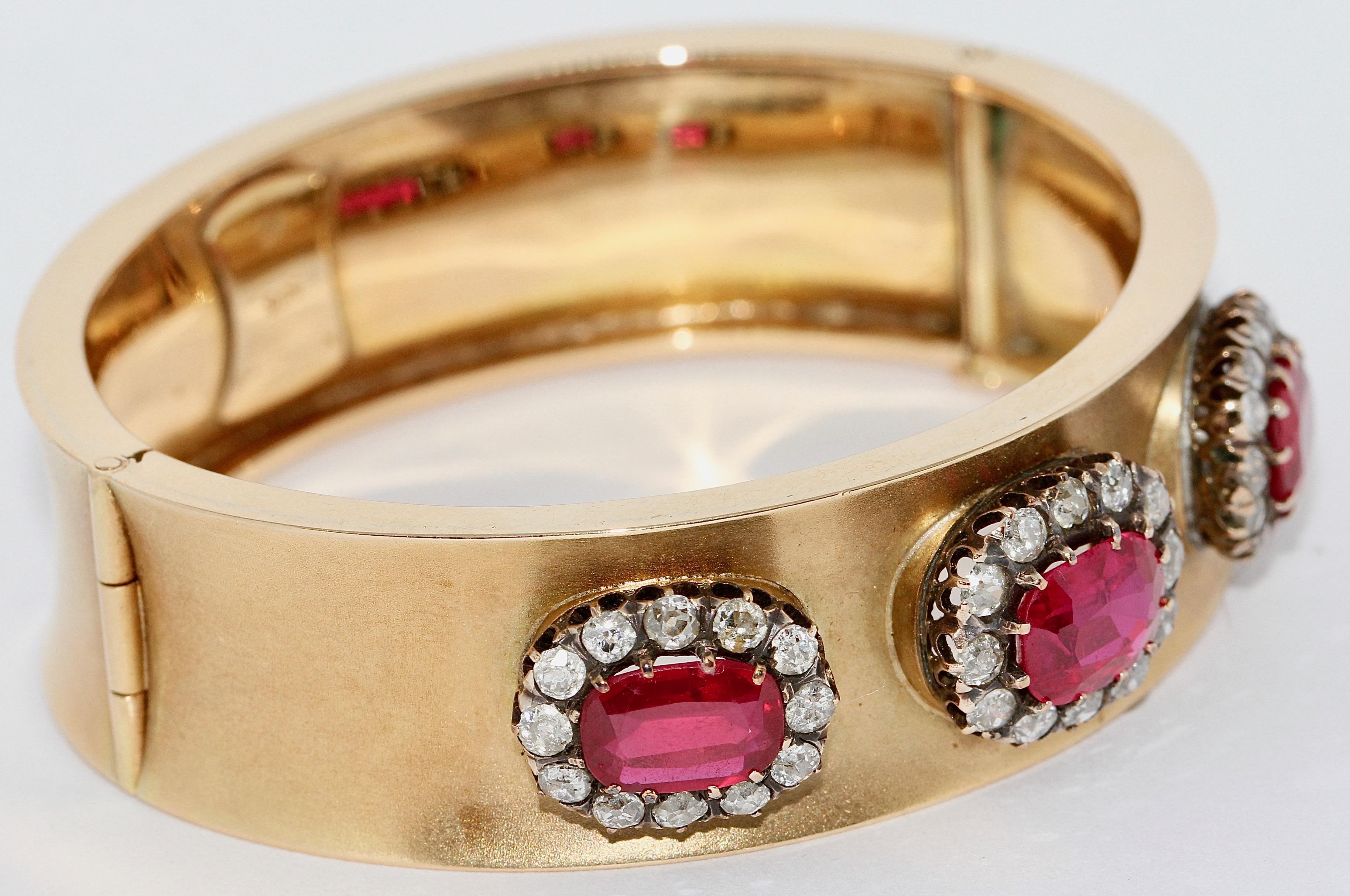 Bracelet jonc ancien pour femme en or 14 carats avec gros rubis et diamants Bon état - En vente à Berlin, DE