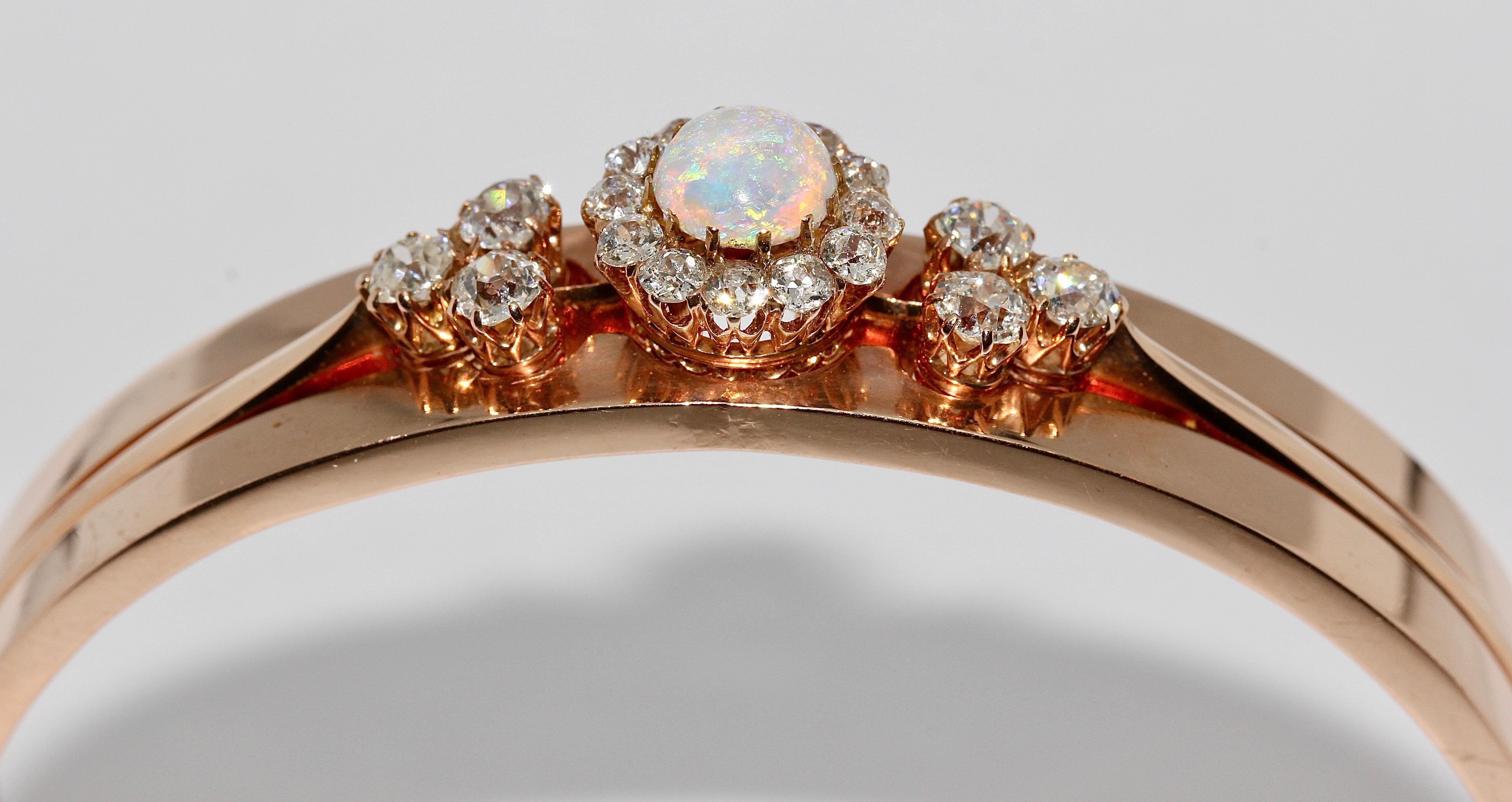 Antique Ladies Bangle with Precious Opal and Diamonds, 14 Karat Rose Gold In Fair Condition For Sale In Berlin, DE