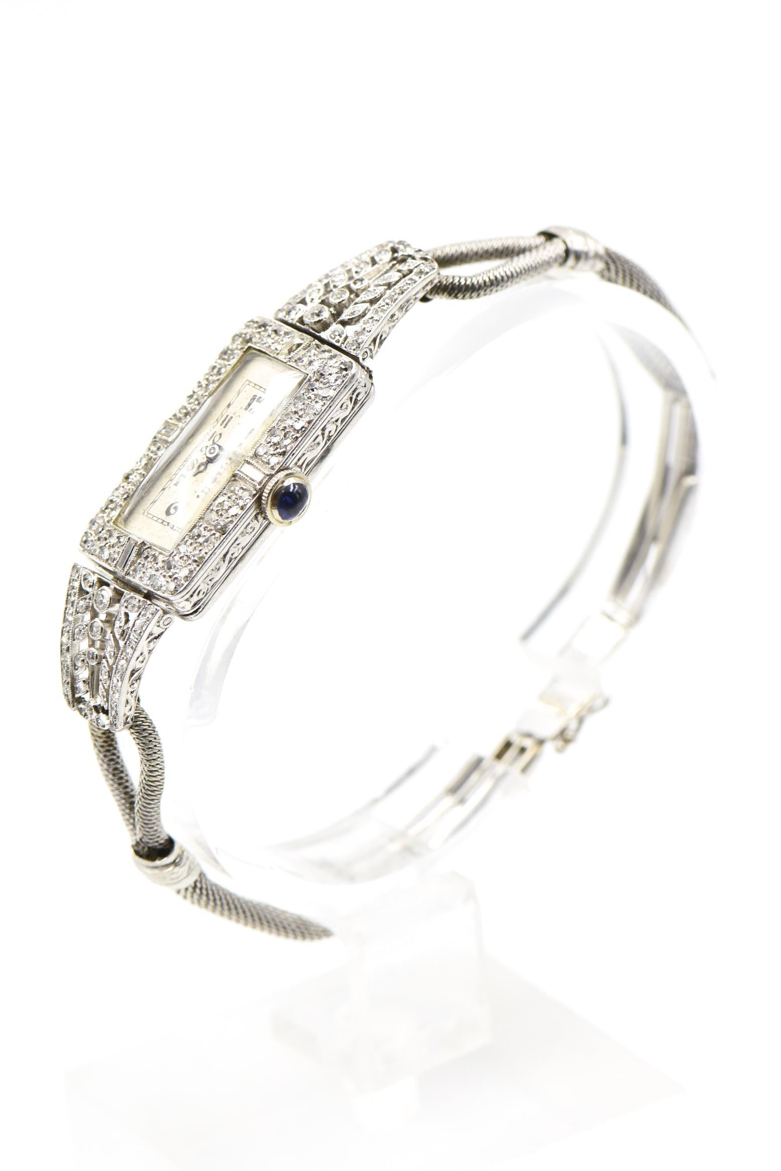 Victorien tardif Montre-bracelet ancienne pour dames à diamant allongé en platine et or en vente