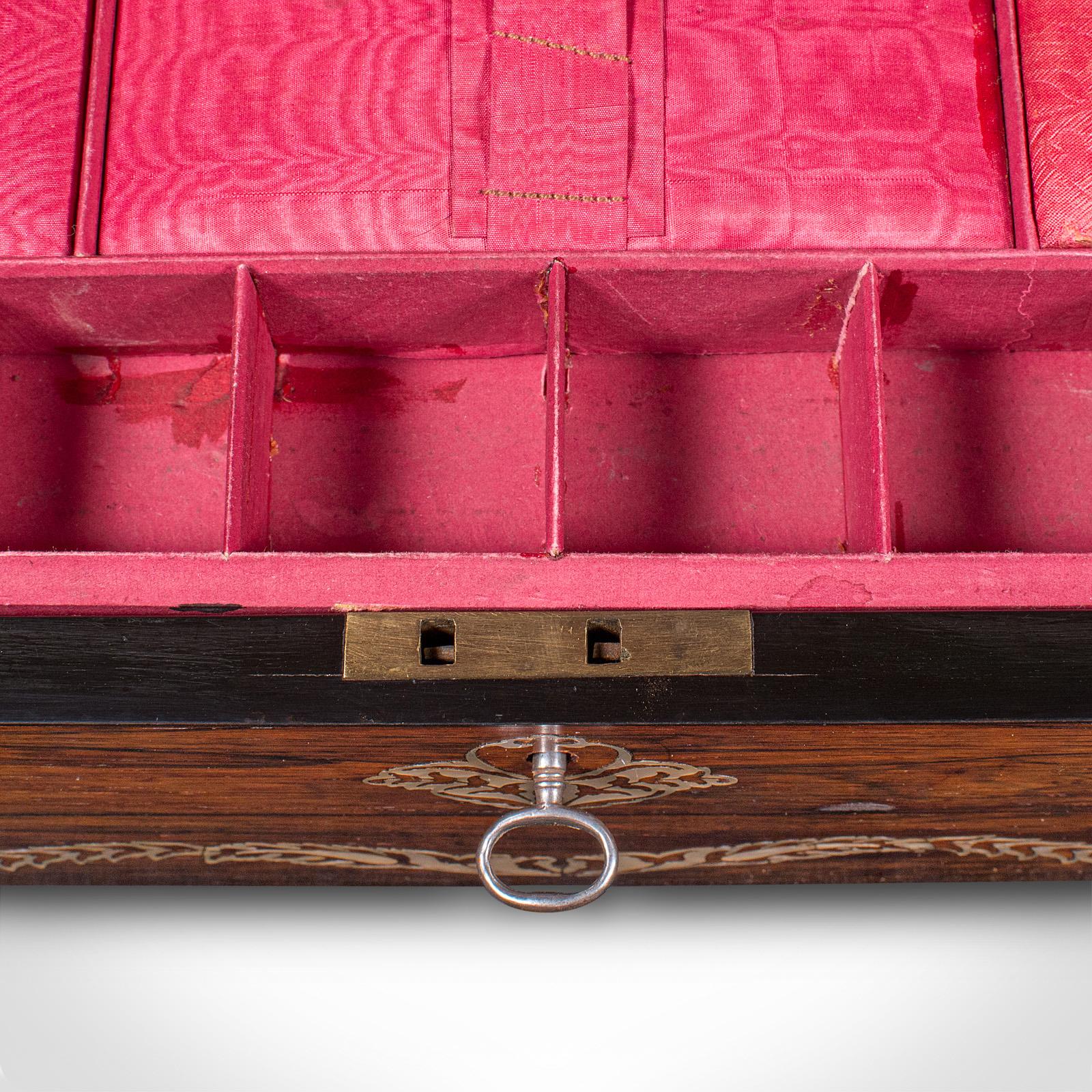 Caja de viaje para señoras antigua, Inglesa, Costurero, Pendiente para escribir, Victoriana en venta 4