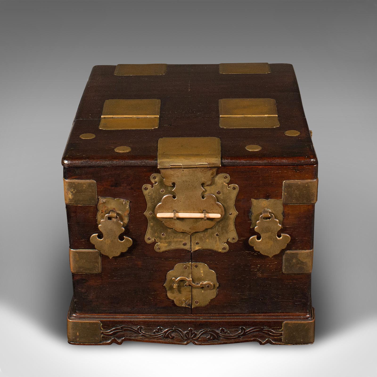 Antique Ladies Travelling Vanity Box, Chinese, Elm, Brass, Dressing Table Case In Good Condition In Hele, Devon, GB