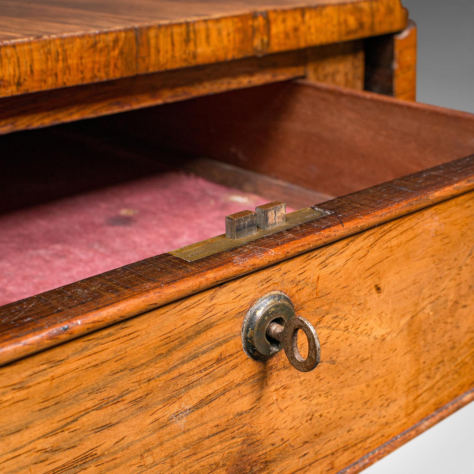 Ancienne table de travail pour dames, anglaise, à abattant, couture, jeux, William IV, C.C.C. en vente 5