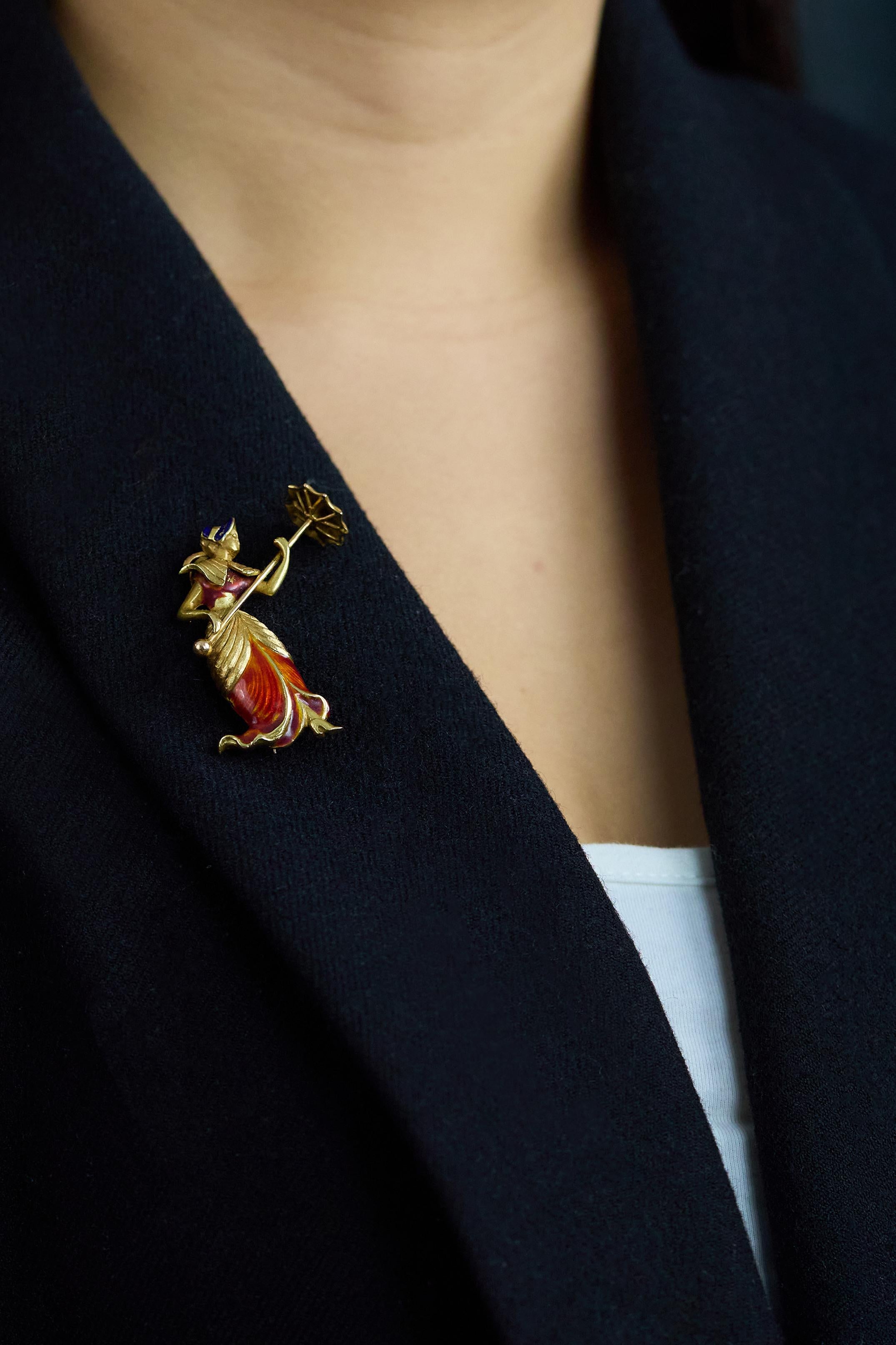 Women's or Men's Antique Lady With An Umbrella Enamel Brooch in Yellow Gold For Sale