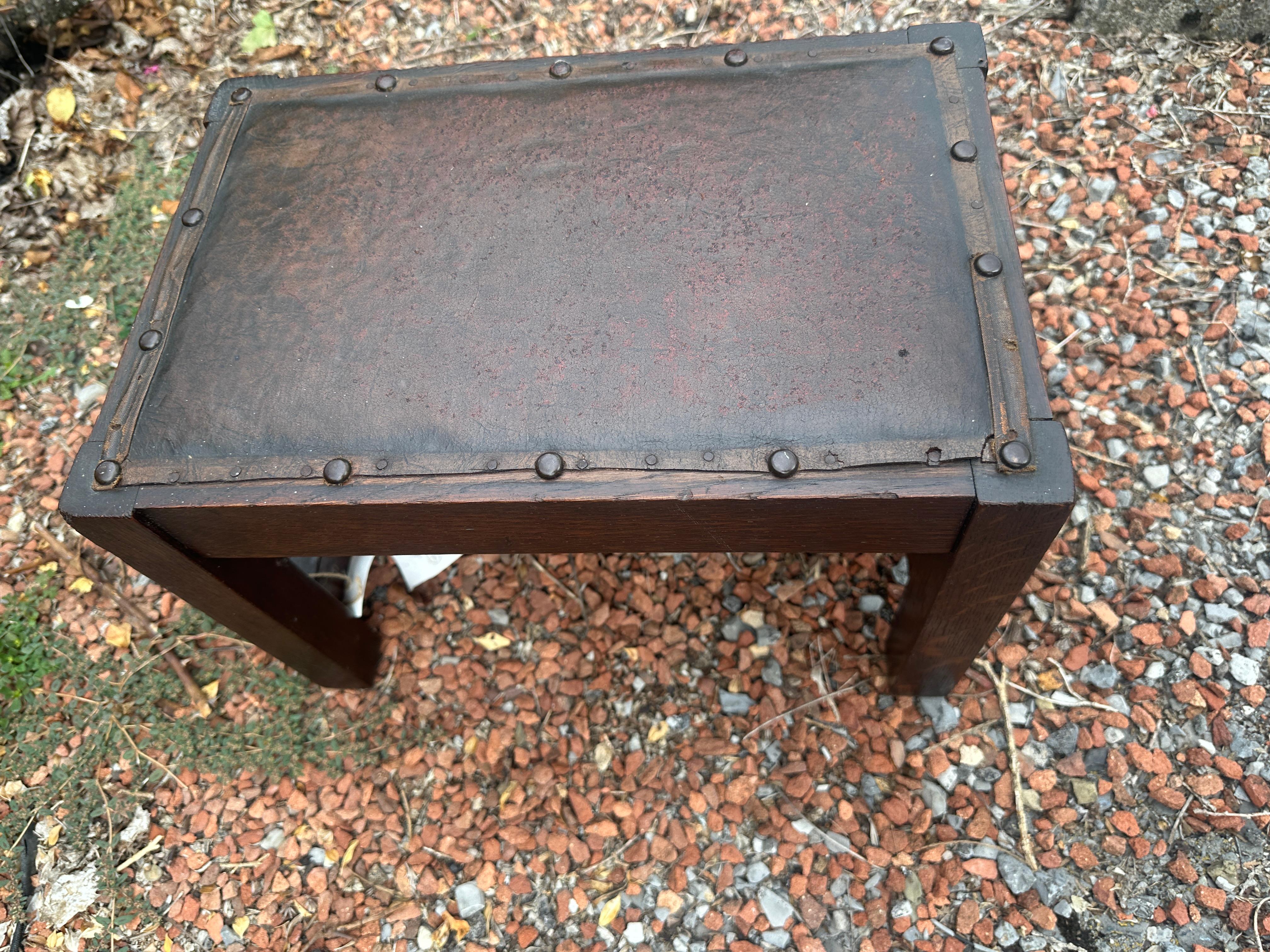 Tabouret ancien 