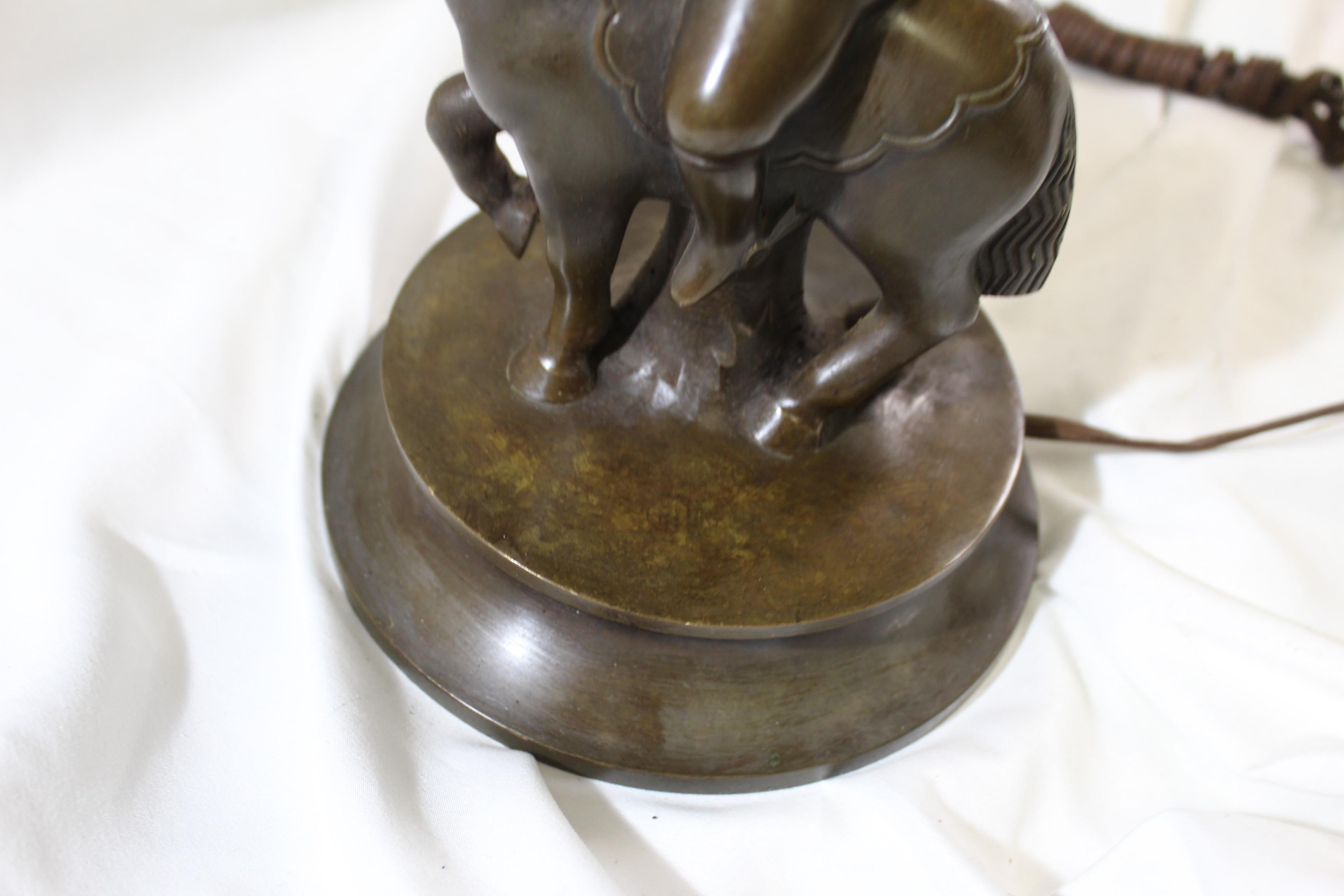 Français Base de lampe ancienne  Bronze, Nouveau ou Déco en vente