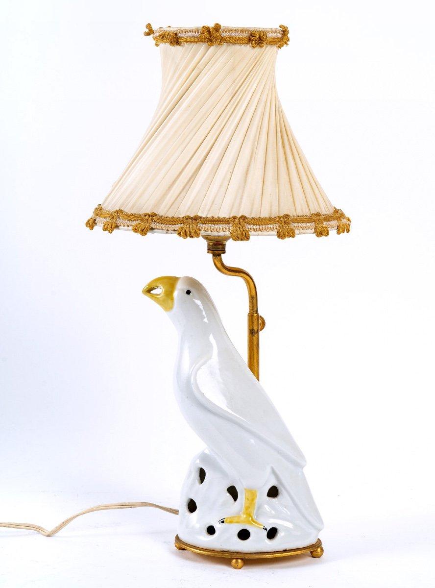 Antique Lamp, Bronze and Enamelled Chinese Porcelain Parakeet Period: 20th C. In Good Condition For Sale In CRÉTEIL, FR