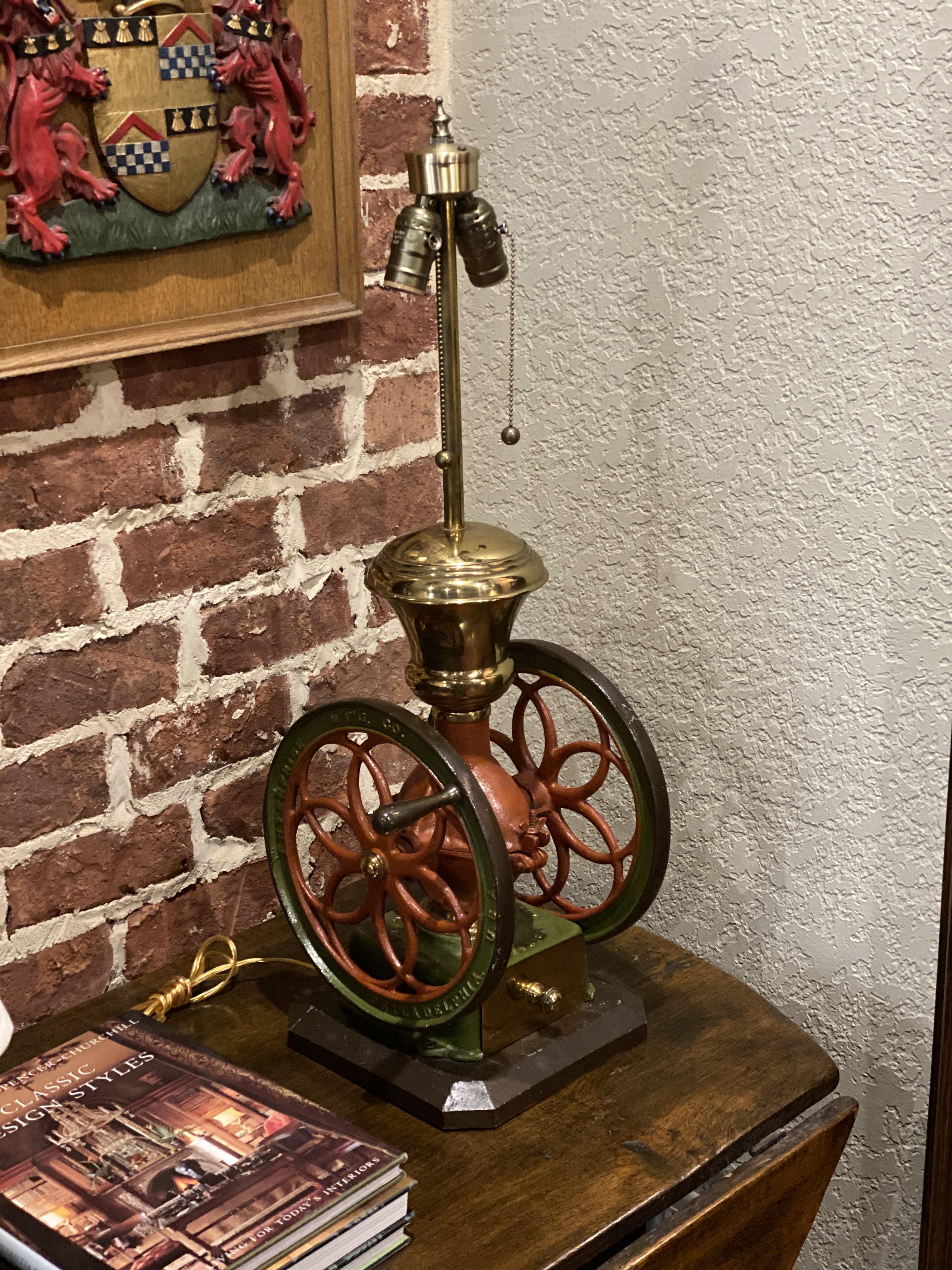 Lampe ancienne Moulin à café Enterprise Mfg Philadelphia PA recâblée 1 de 2 en vente 3