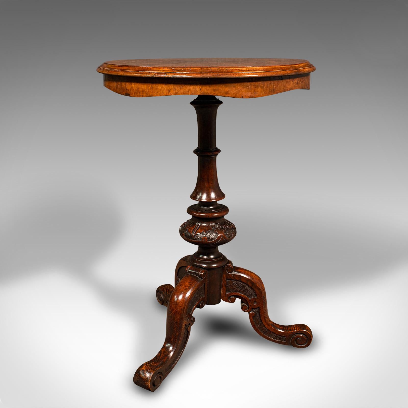 Antique Lamp Table, English Burr Walnut, Decorative, Occasional, Early Victorian In Good Condition For Sale In Hele, Devon, GB
