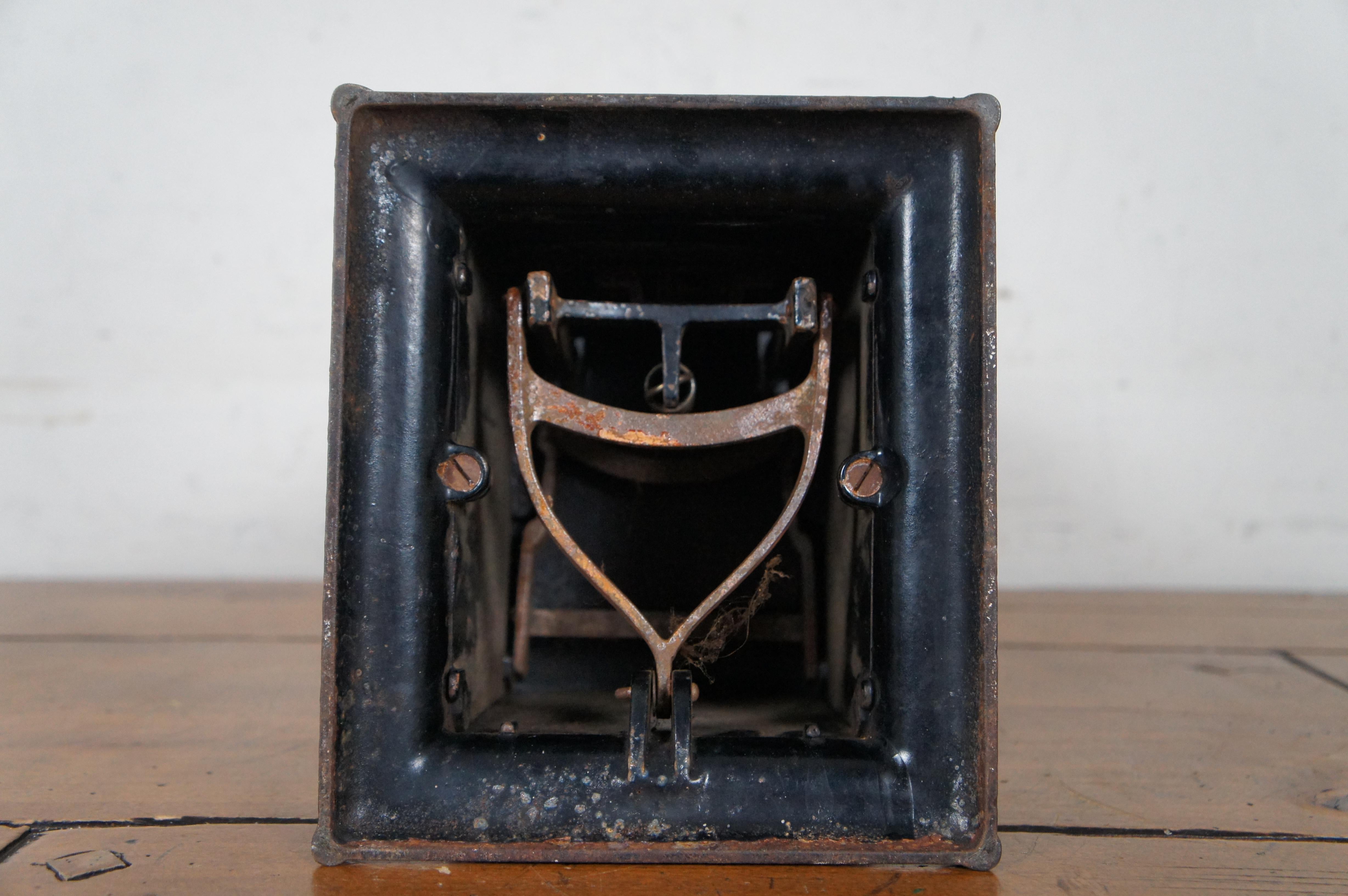 Antique Landers Frary & Clark Turnbulls General Store Family Kitchen Scale 4
