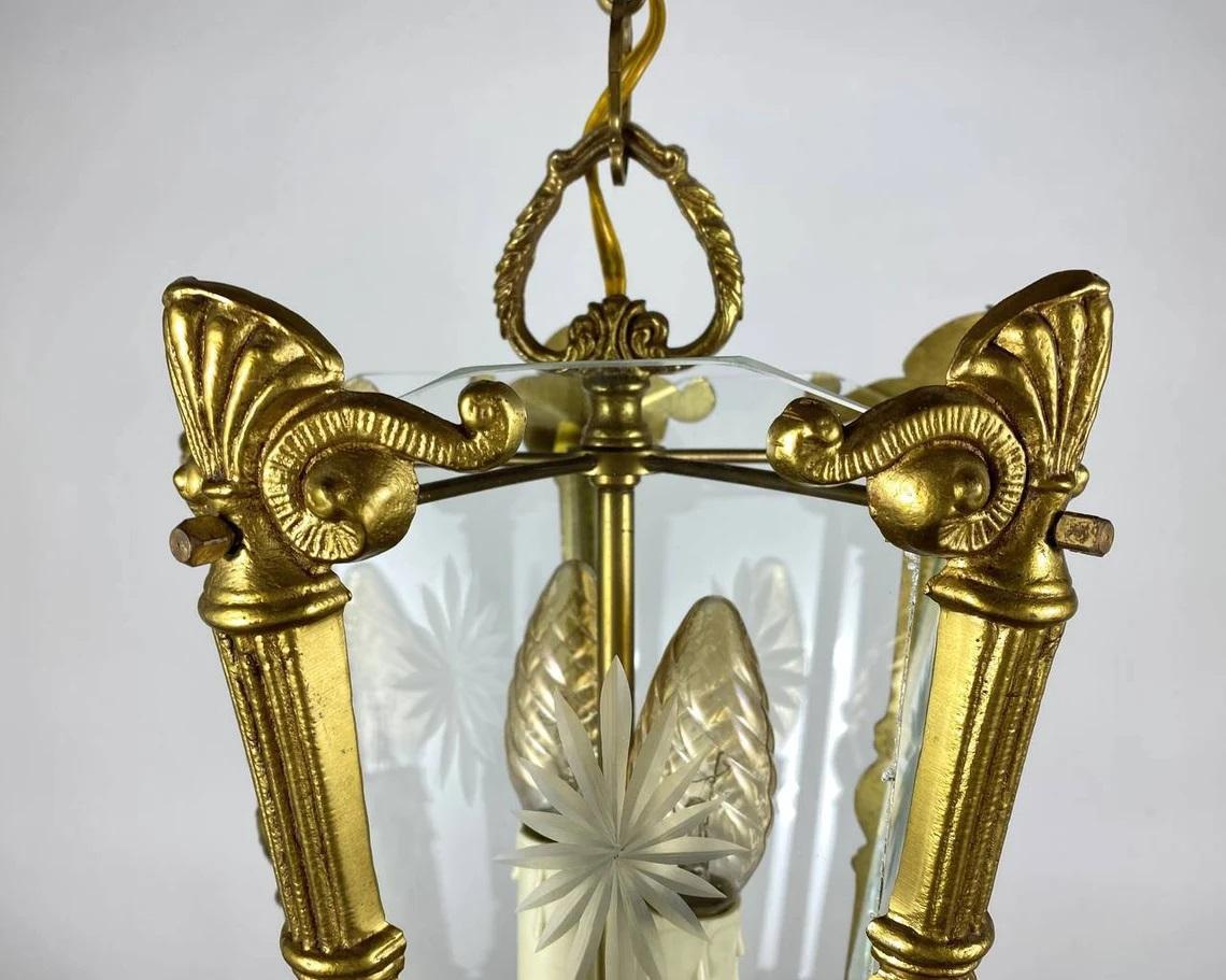Antique Lantern in Cut Glass and Gilt Bronze, 1920s In Good Condition In Bastogne, BE