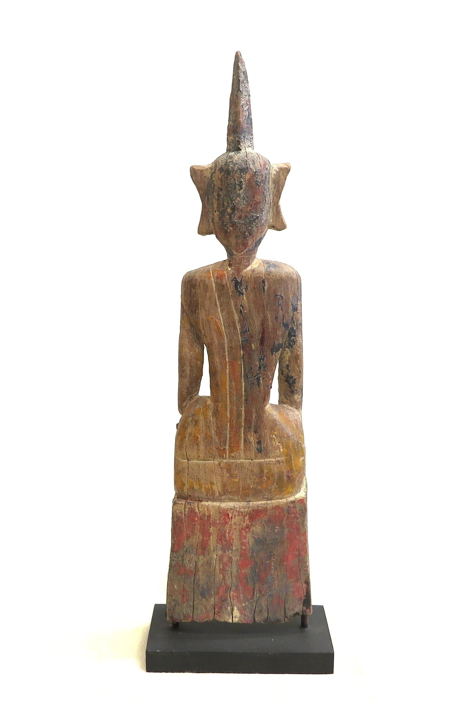Estatua de Buda antigua de arte popular laosiano en Desgastado estado para la venta en New York, NY