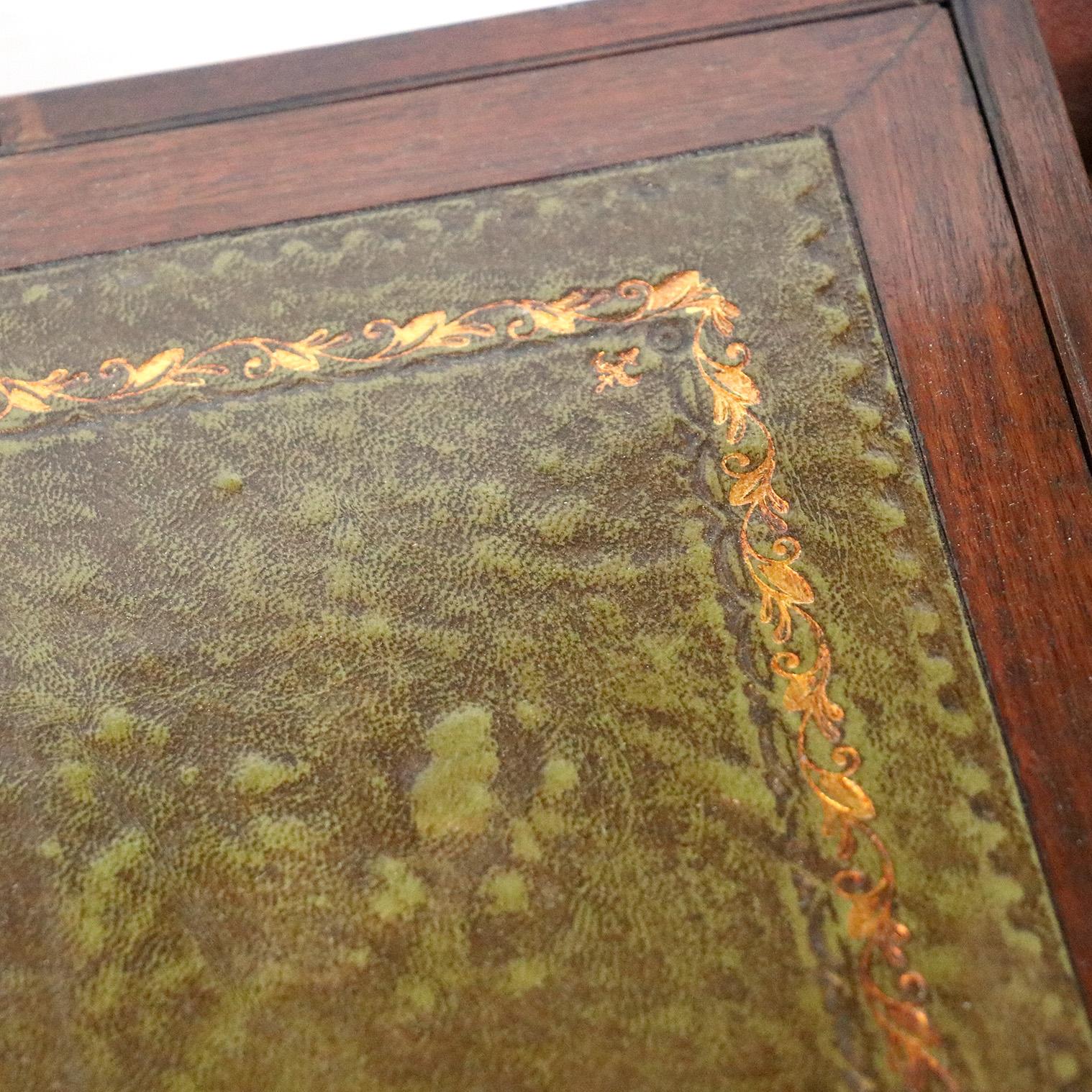 Antique Lap Desk with Stand en venta 5