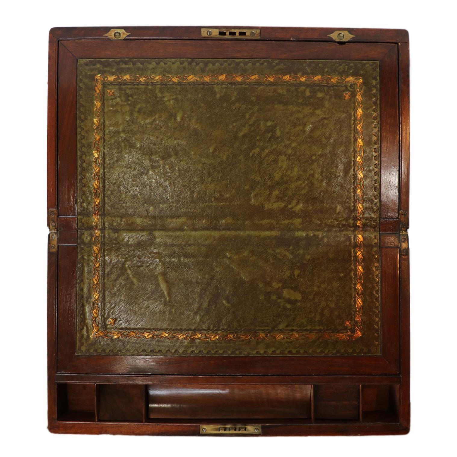 Antique Lap Desk with Stand en venta 3