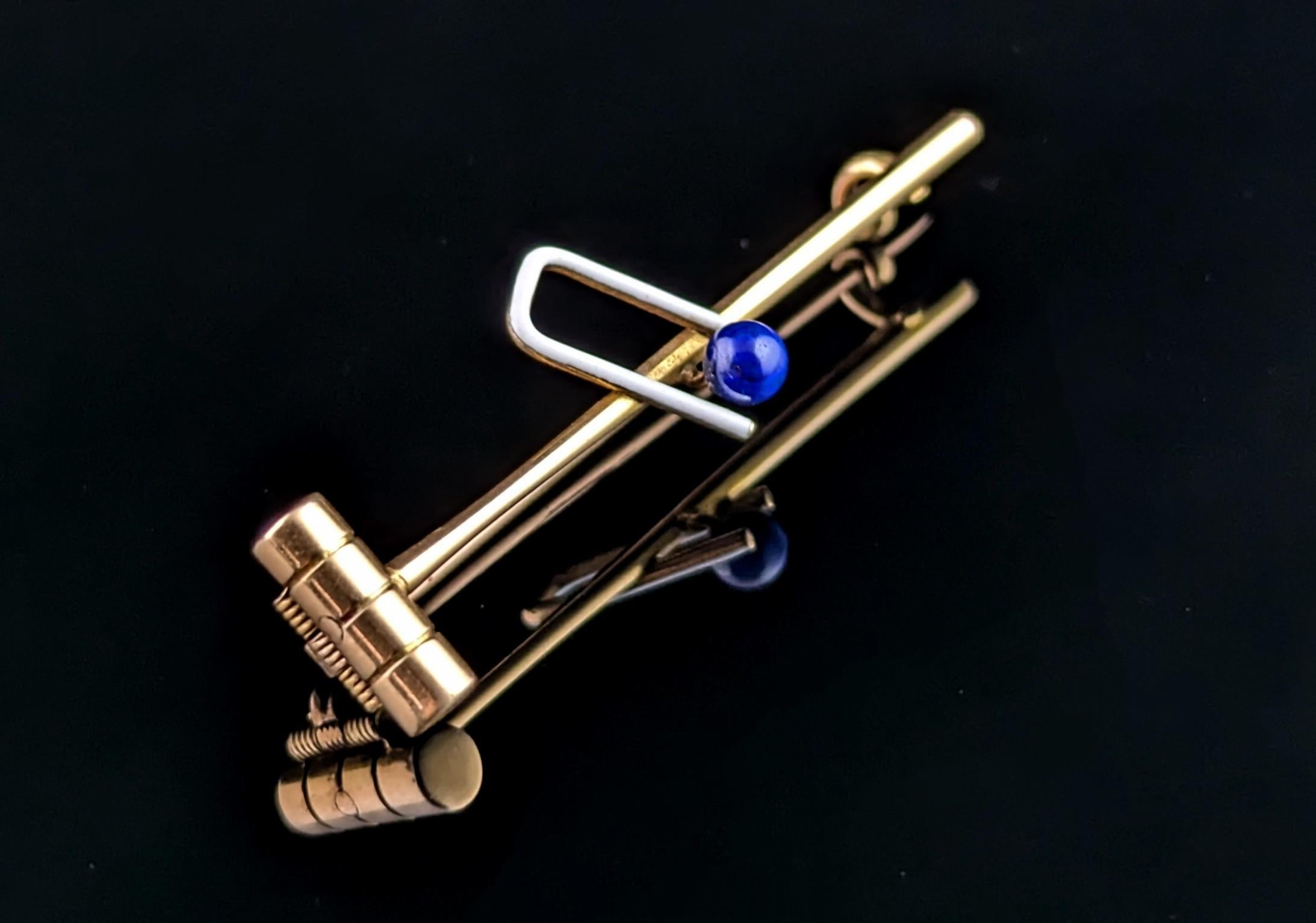 Antique Lapis Lazuli and enamel croquet brooch, tie pin, 15k gold In Good Condition For Sale In NEWARK, GB