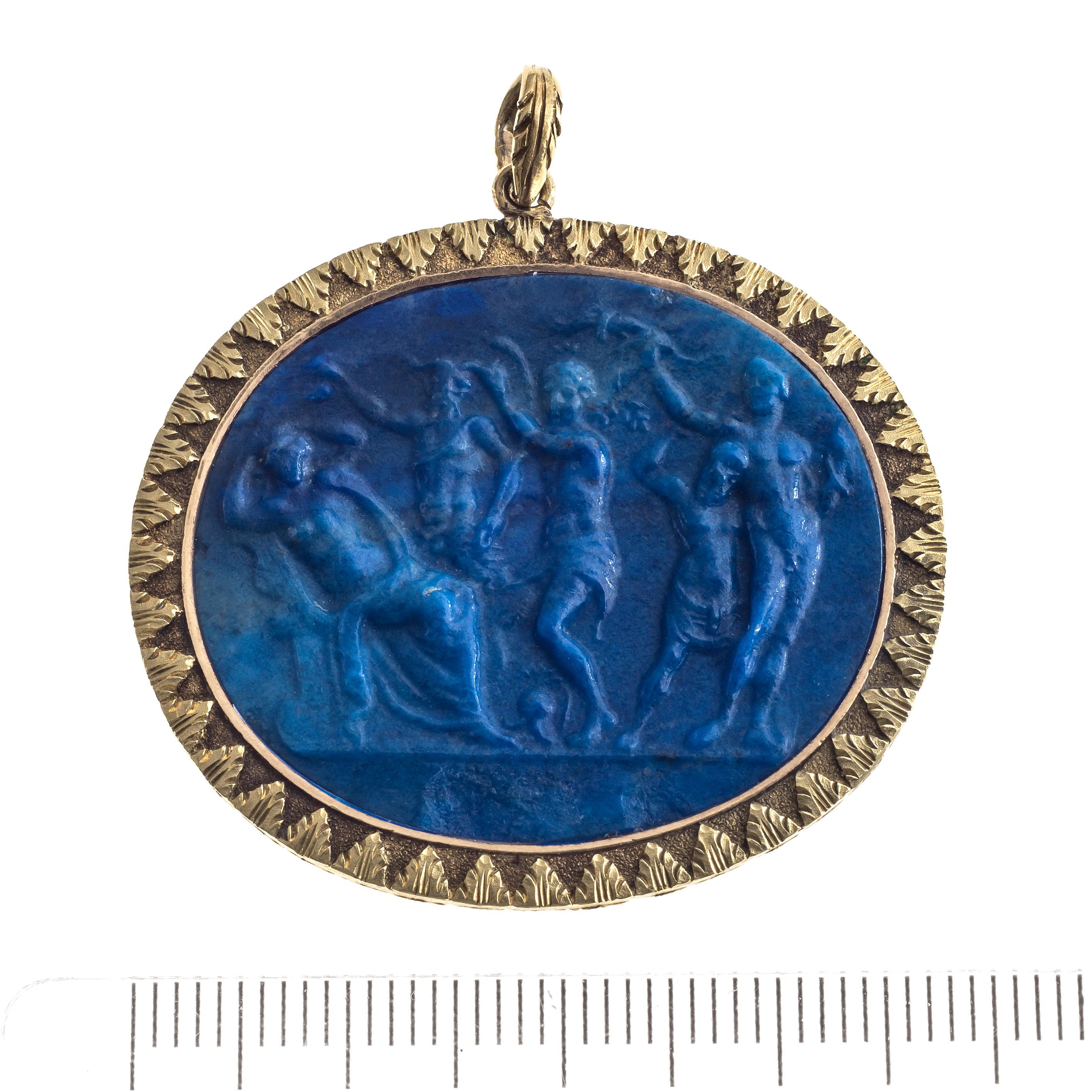 Collier pendentif camée de la mythologie grecque ancienne en or 18 carats et lapis-lazuli Excellent état - En vente à Munich, Bavaria