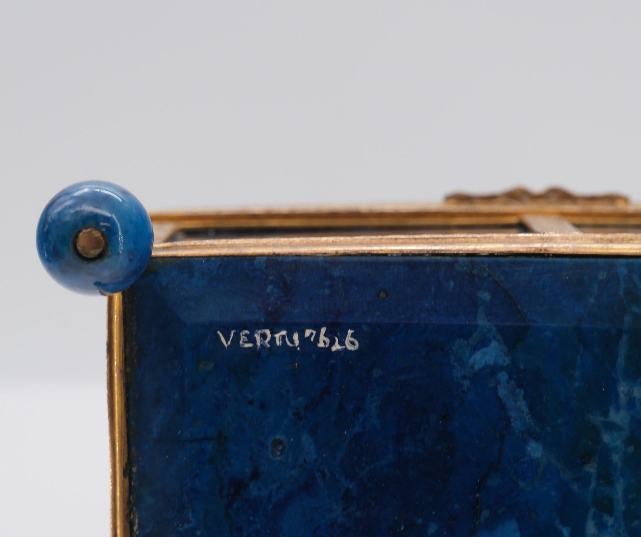 Antiguo cofre en miniatura de lapislázuli y metal dorado French Circa 1880 en venta 8