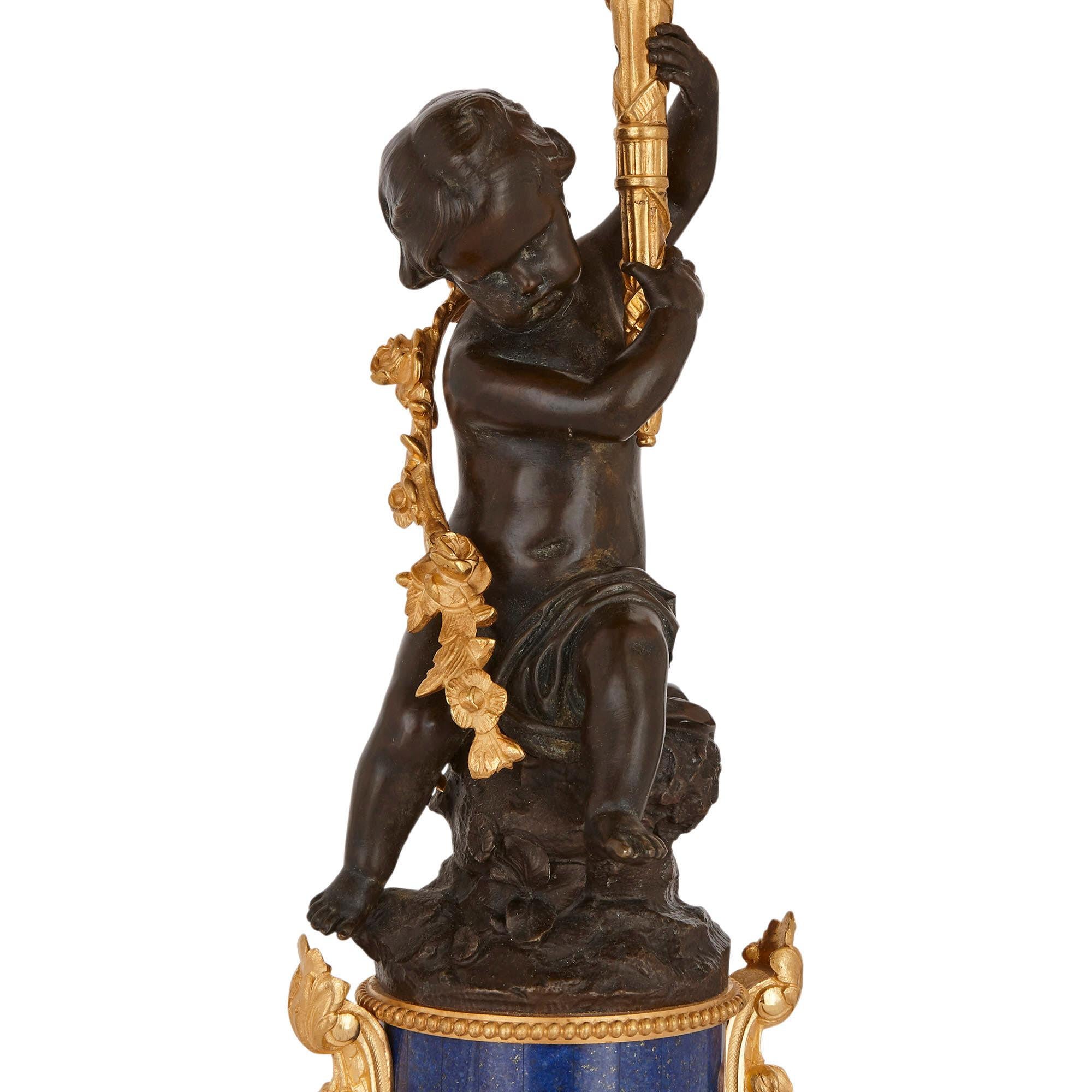 Antikes Uhren-Set aus Lapislazuli, patinierter und vergoldeter Bronze  im Zustand „Gut“ in London, GB