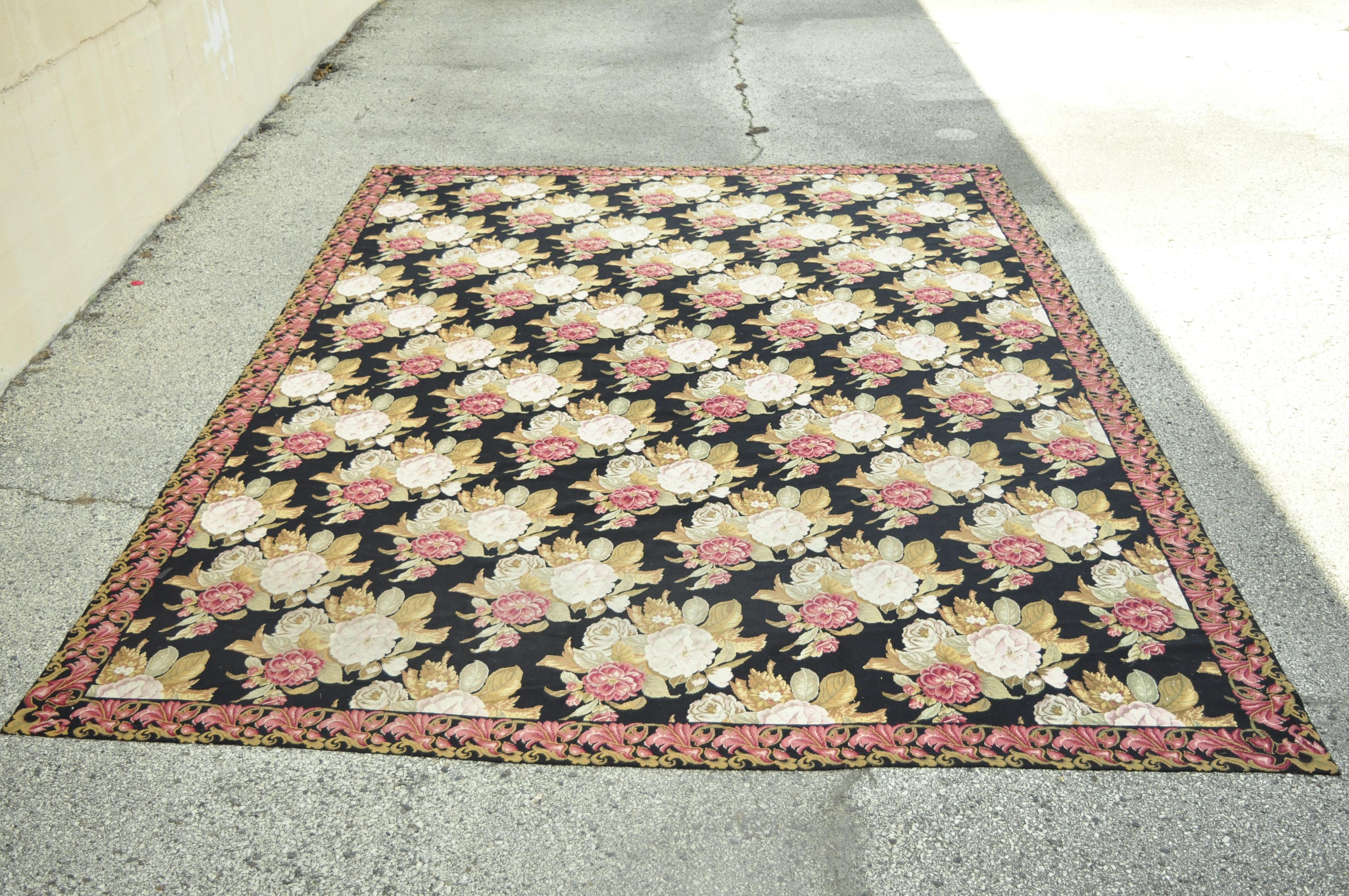 Antique Large American Art Nouveau Floral Hand Hooked Wool Rug Carpet For Sale 6