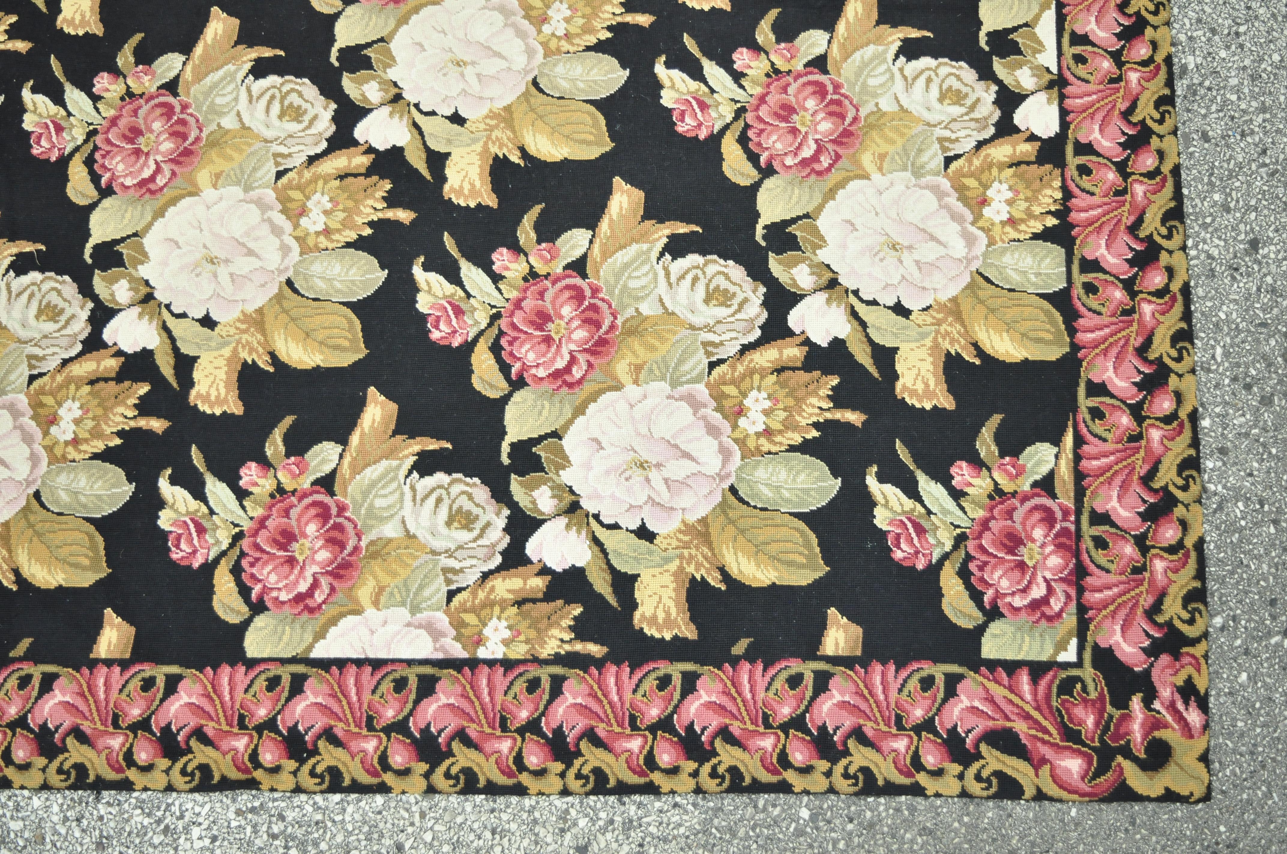 Antique Large American Art Nouveau Floral Hand Hooked Wool Rug Carpet In Good Condition For Sale In Philadelphia, PA