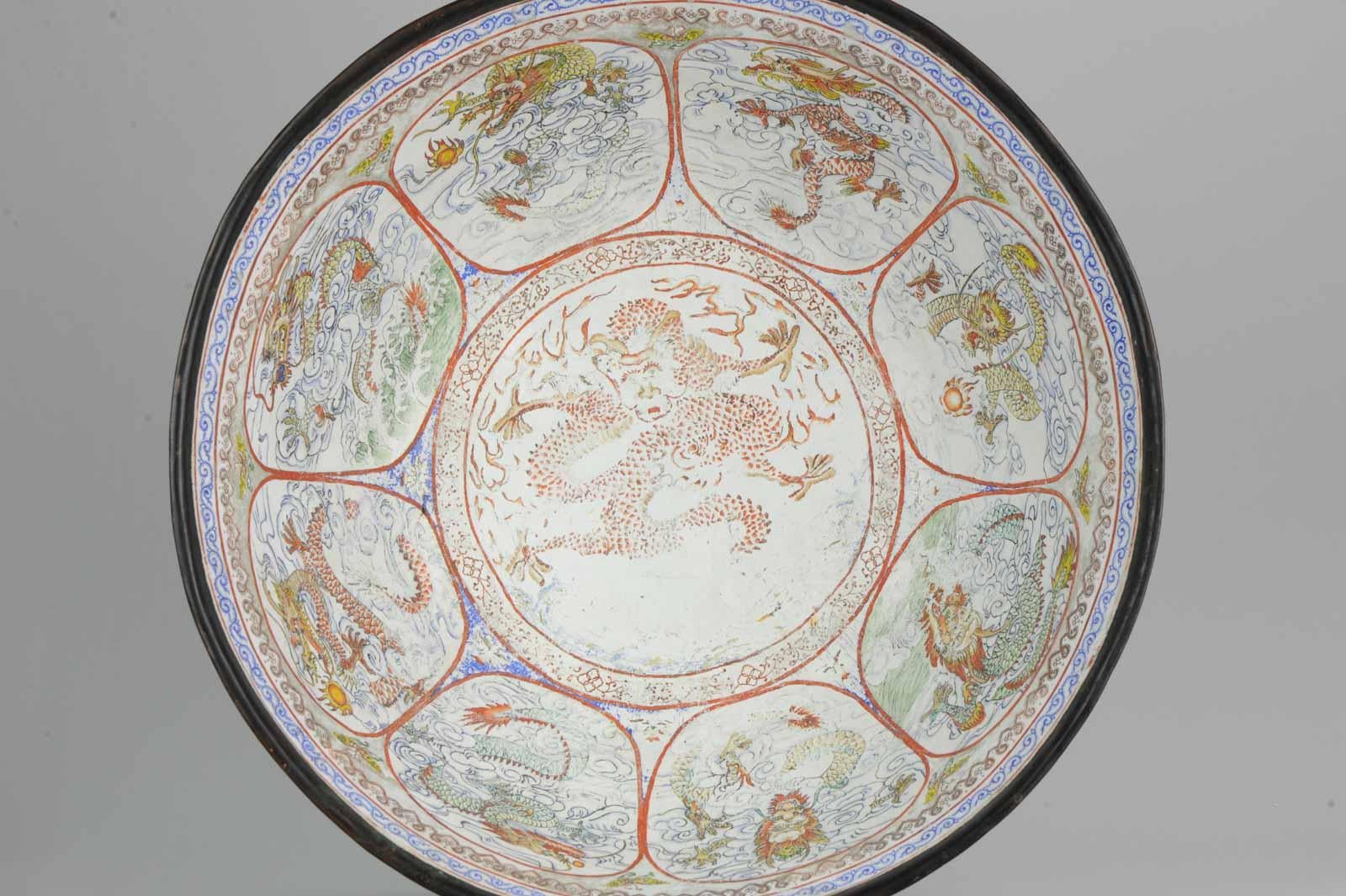 Ancien grand bol cantonéen marqué Kangxi, marqué du palais de Bejing et dragon chinois en vente 6