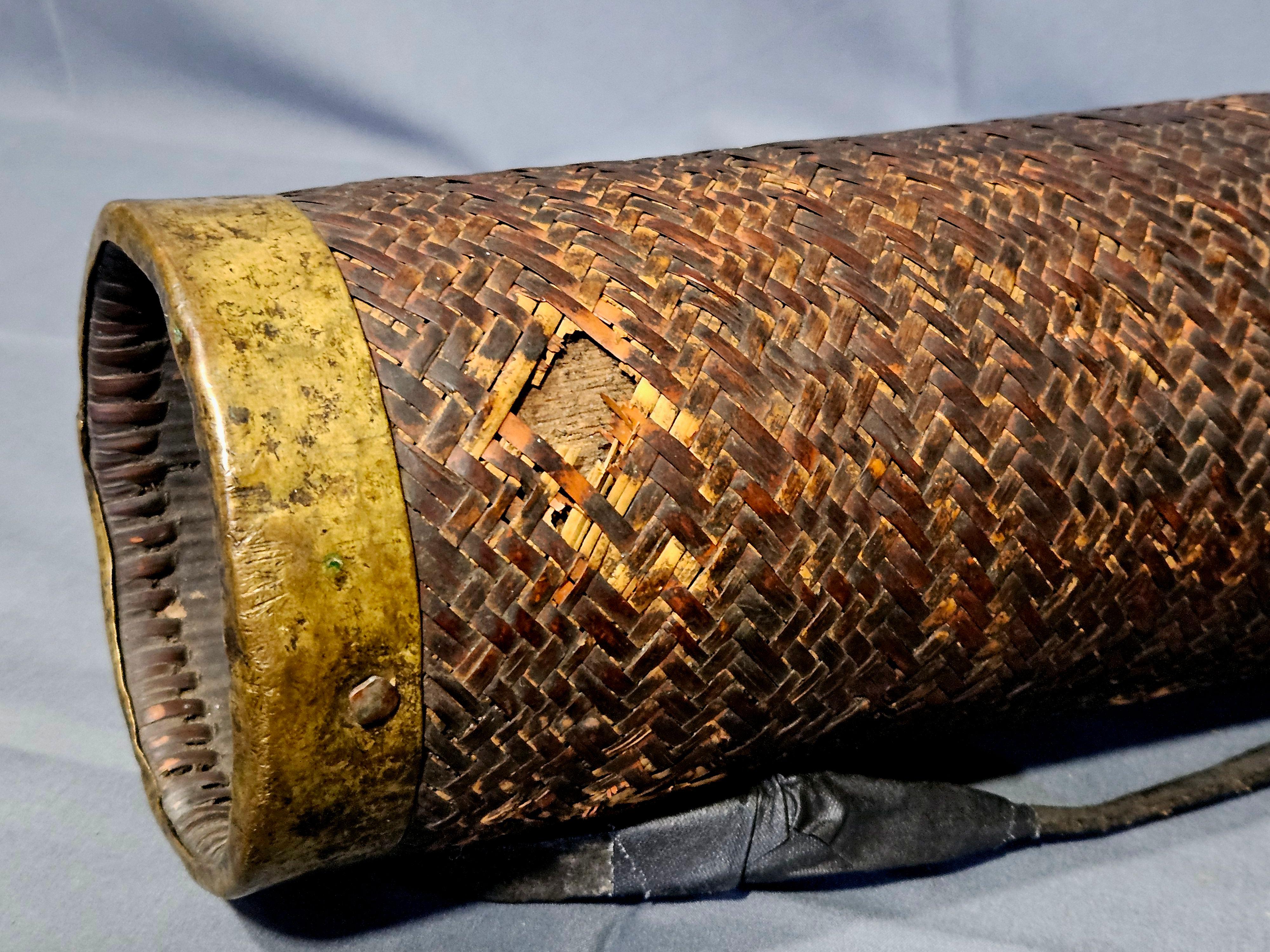 Antigua Cantimplora Samurai Japonesa Grande del Siglo XIX en venta 3