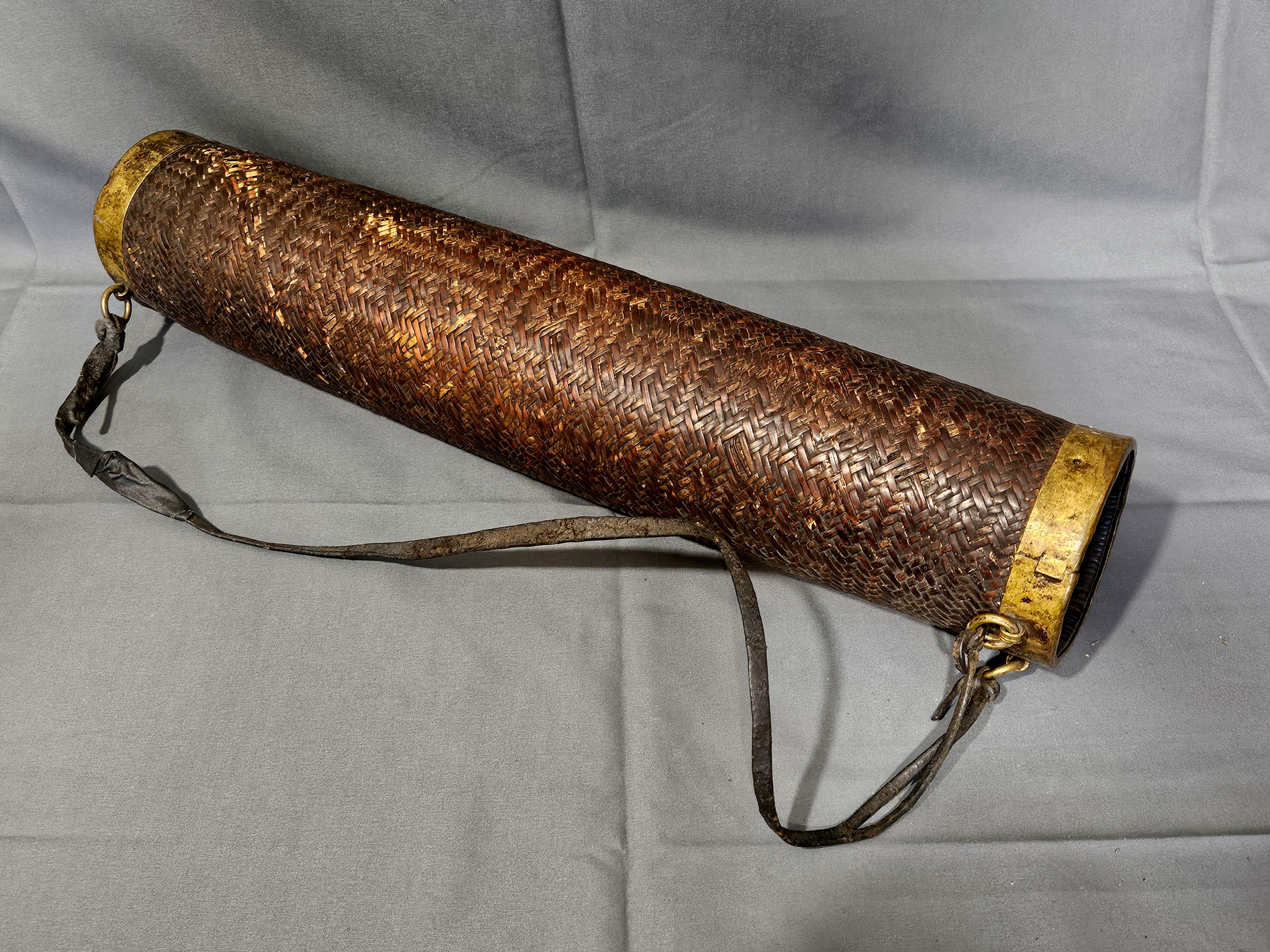 Antigua Cantimplora Samurai Japonesa Grande del Siglo XIX siglo XIX en venta