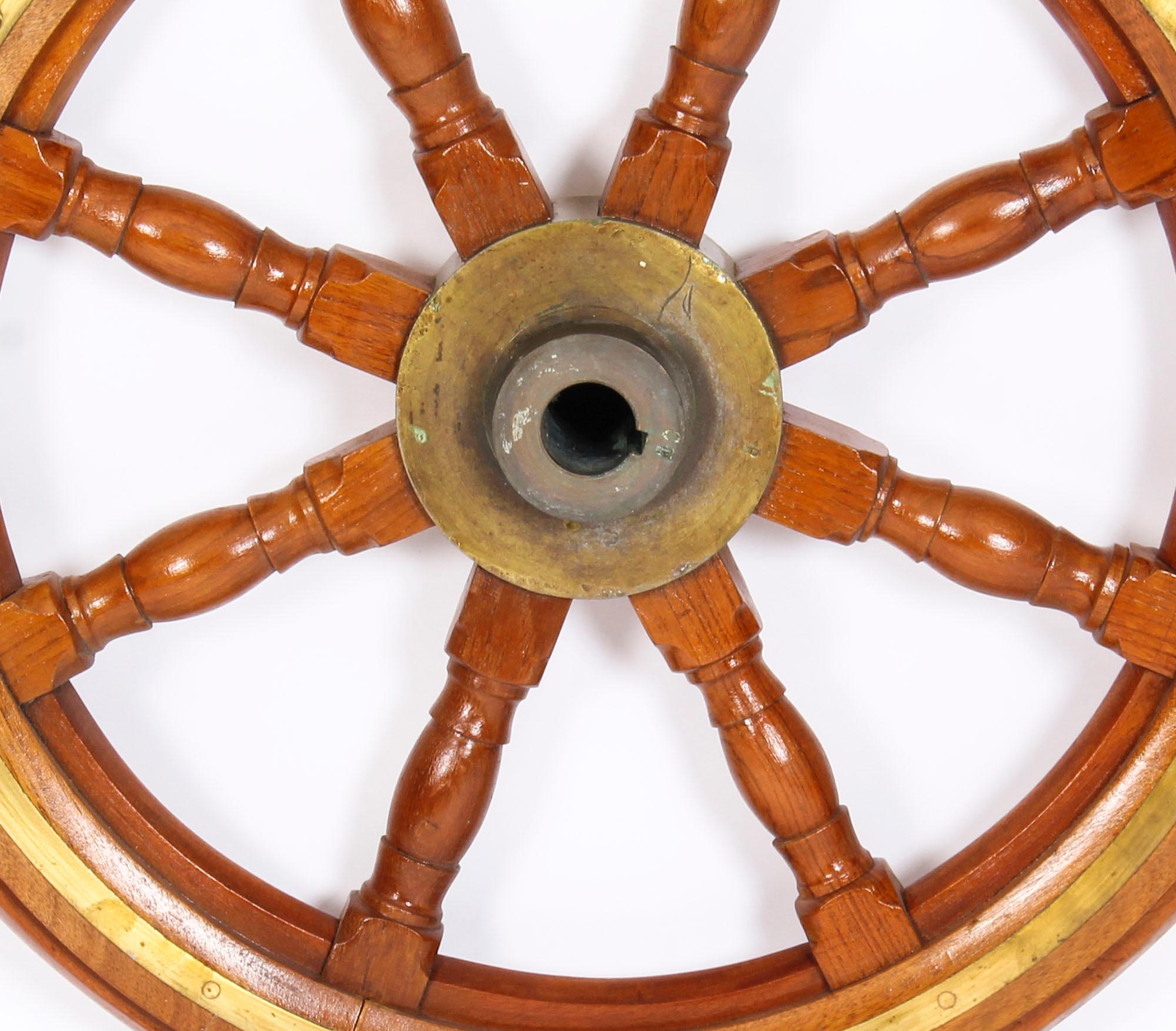Antique Oak and Brass Set 8-Spoke Ships Wheel, 19th Century In Good Condition In London, GB