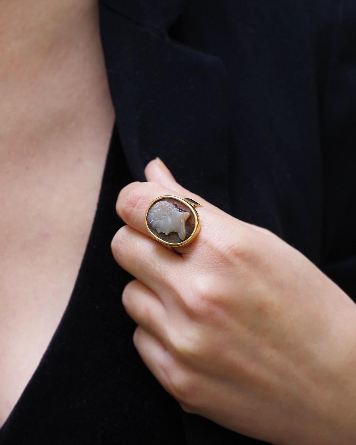 Bague ancienne en or 18k avec camée empereur en agate, Bague camée Signet Pour femmes en vente