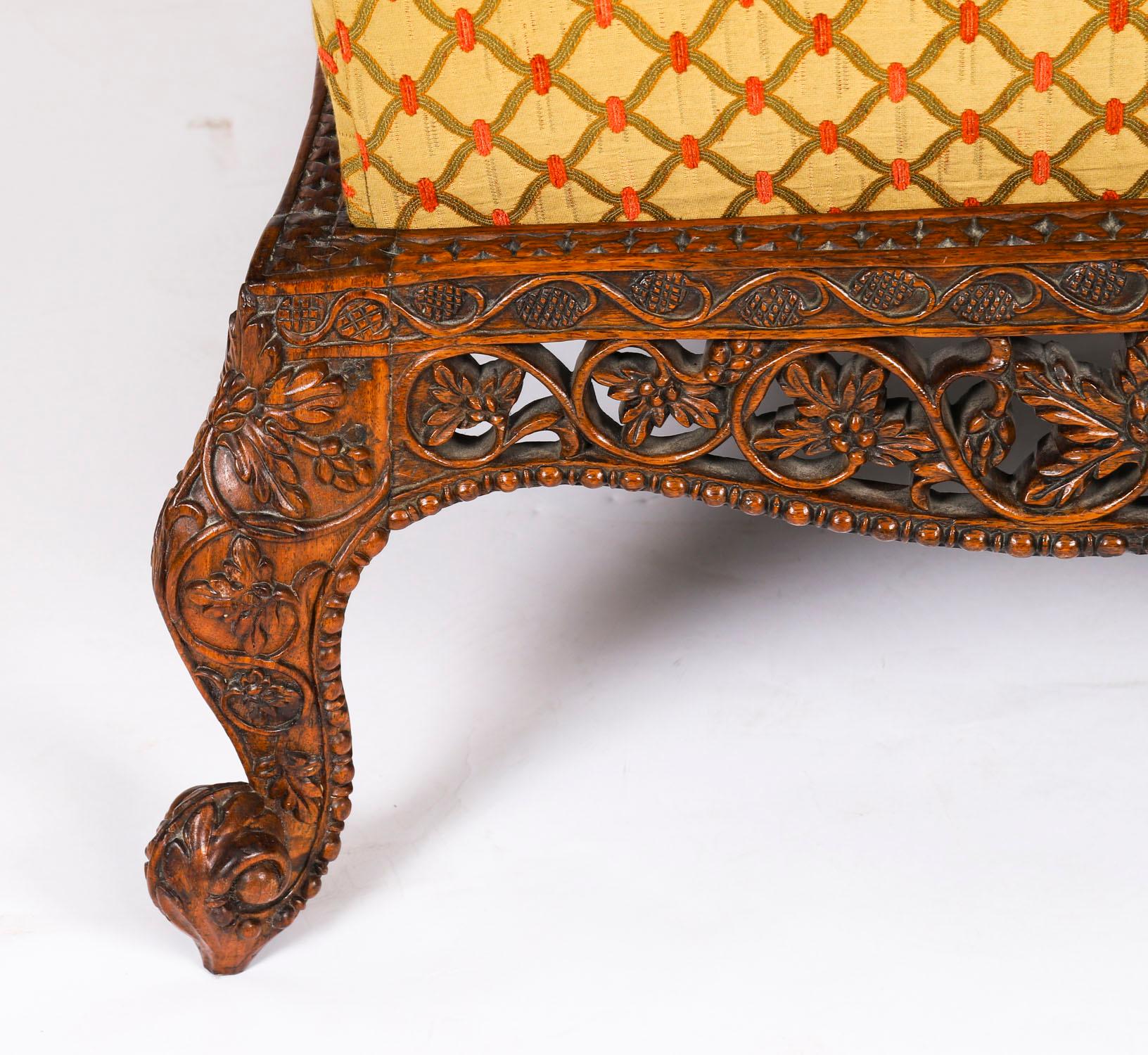 Antiguo Gran Taburete Angloindio Otomano Mesa de centro Siglo XIX en venta 3