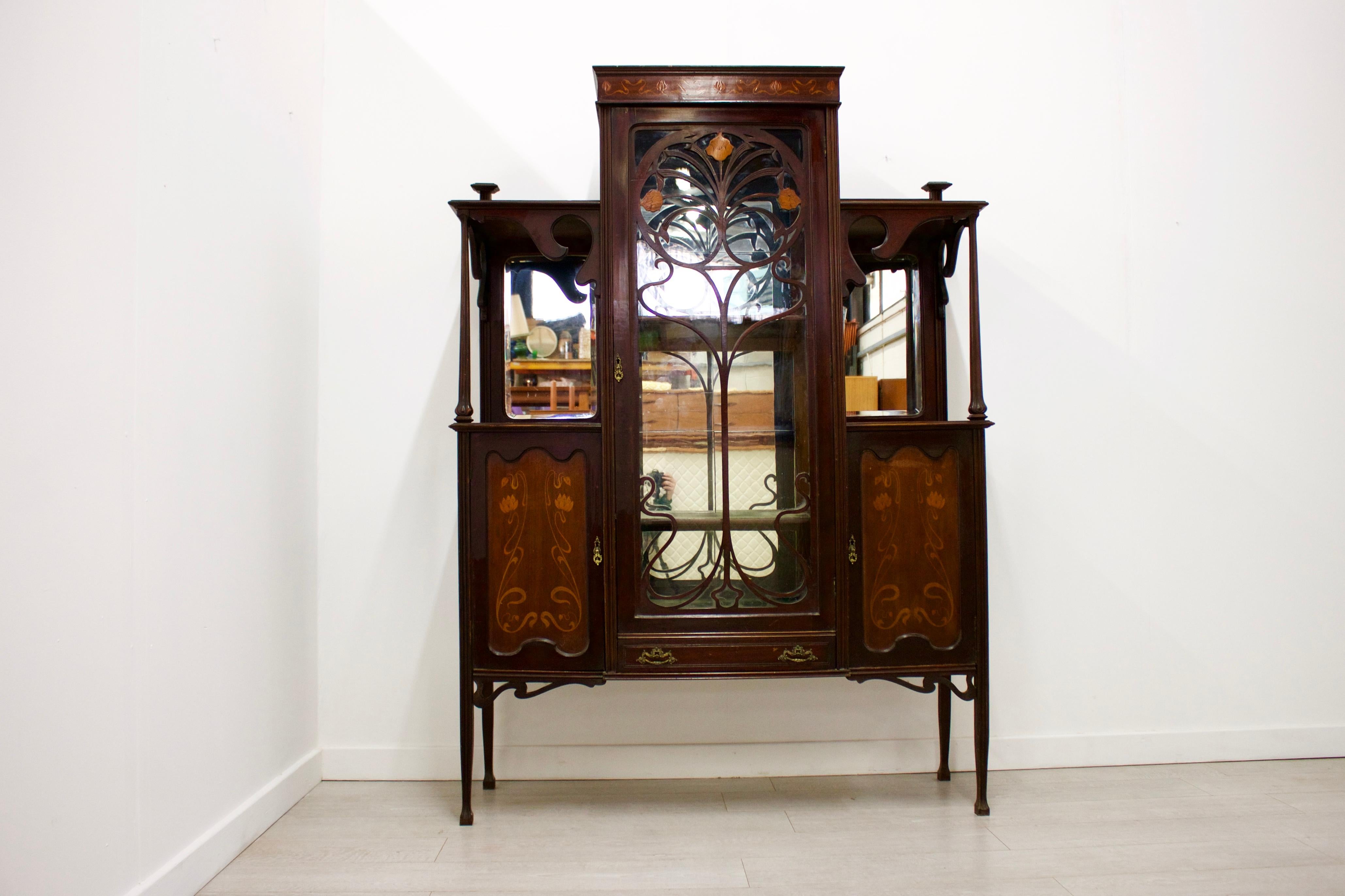 Inlay Antique Large Art Nouveau Display Cabinet, 1900s