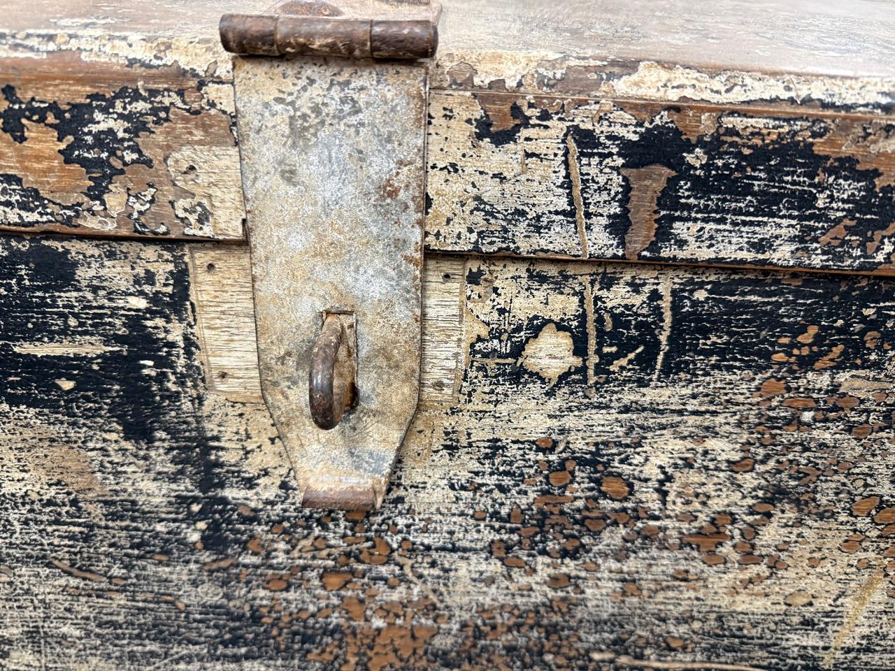 Metà XX secolo Cassapanca antica per coperte di grandi dimensioni in vendita