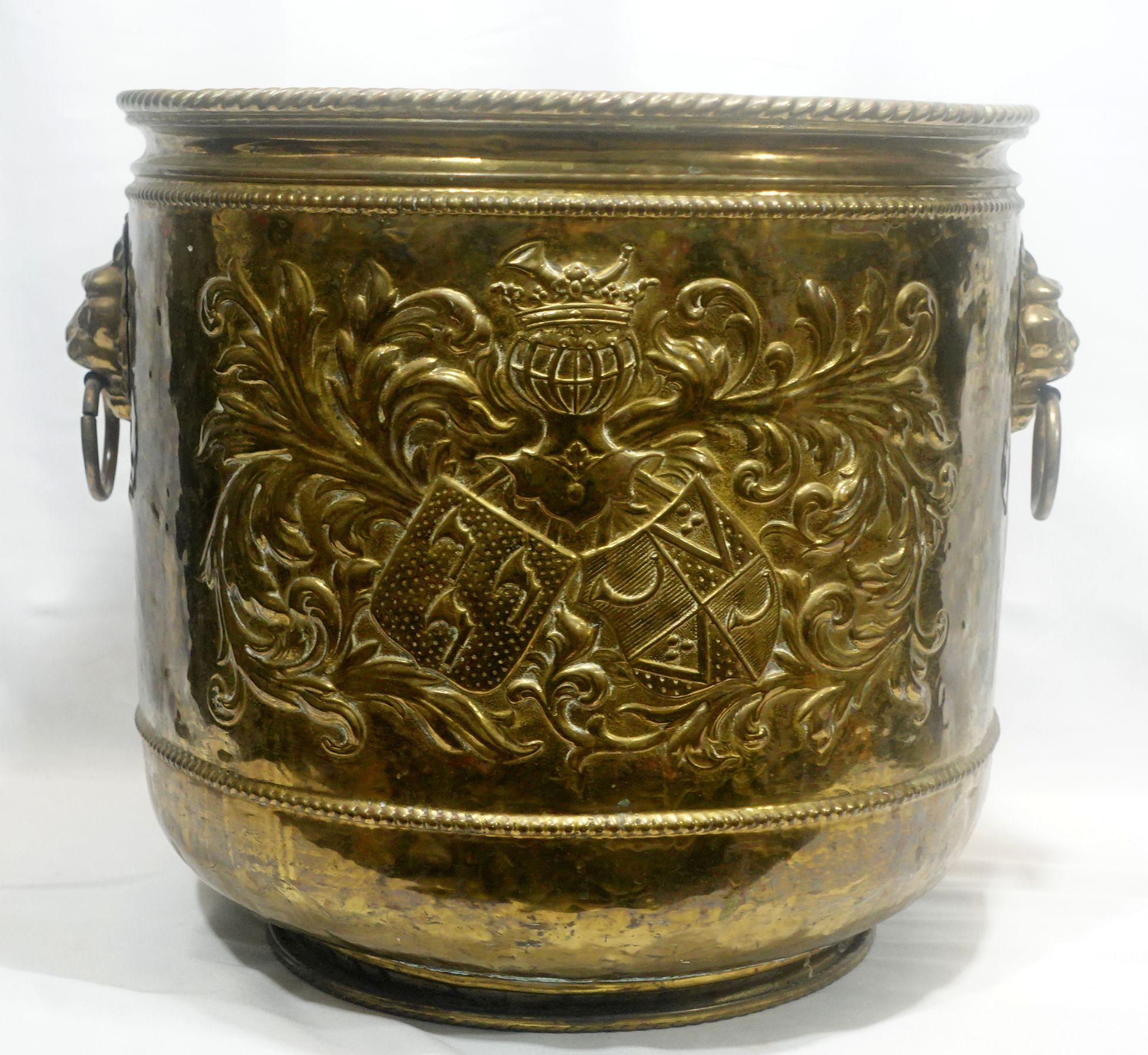 Antique Large Brass Firewood Bucket w/Repousse Armorial Pattern (14-CB4) 19th C. 5
