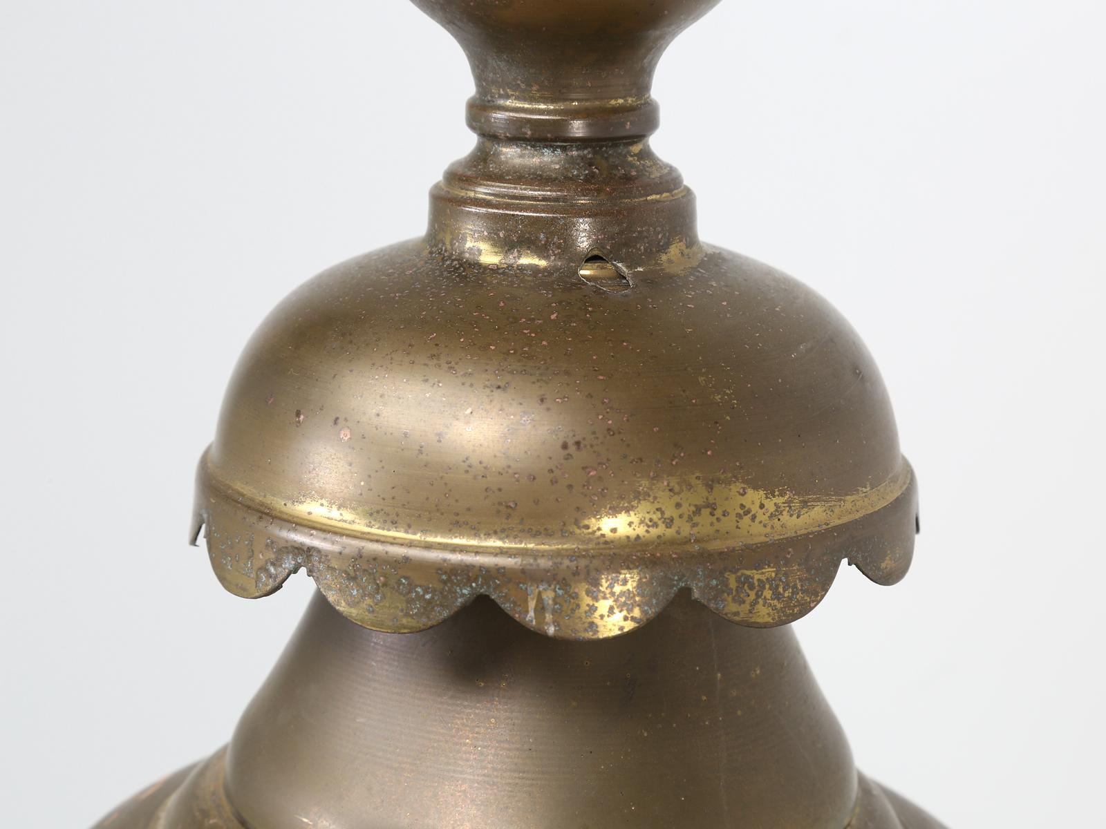 Antique Large Brass French or English Lantern, Fully Restored Old Glass In Good Condition For Sale In Chicago, IL